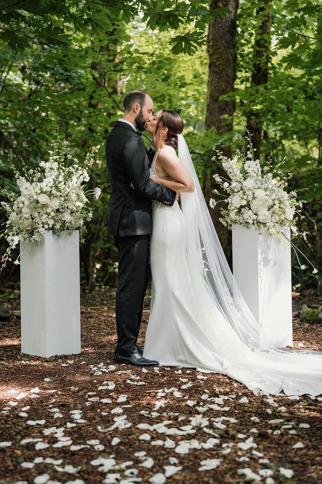 R + J&rsquo;s Wedding Ceremony 🧡
We kept everyone on their toes with a little witness raffle ✨ In BC, you need two witnesses - so instead of choosing ahead of time, the couple each pulled a name from the crowd - such a fun, unexpected way to involve