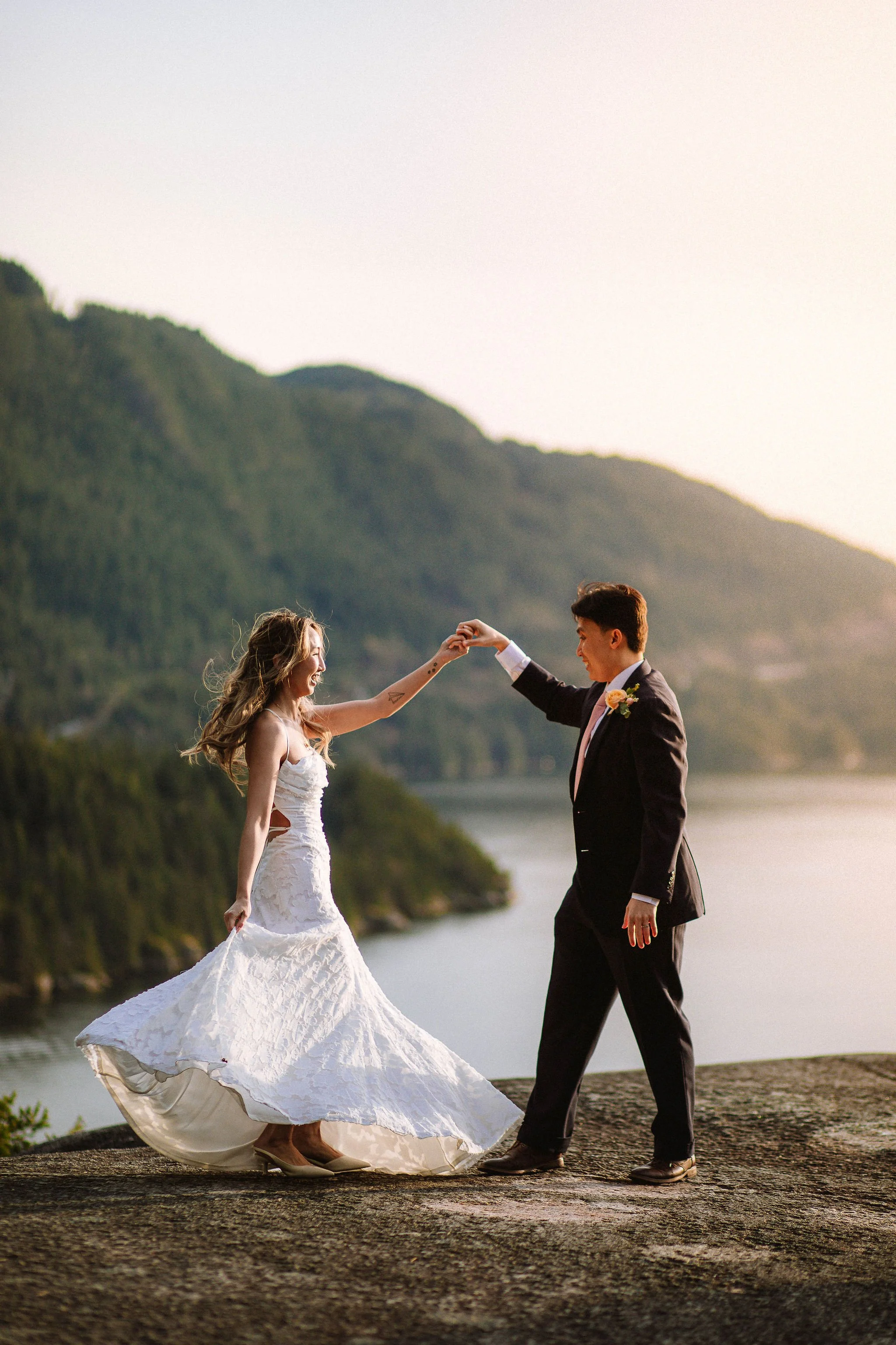 A Playful, Mountain-View Elopement in Squamish: Real Couples Story (2026)