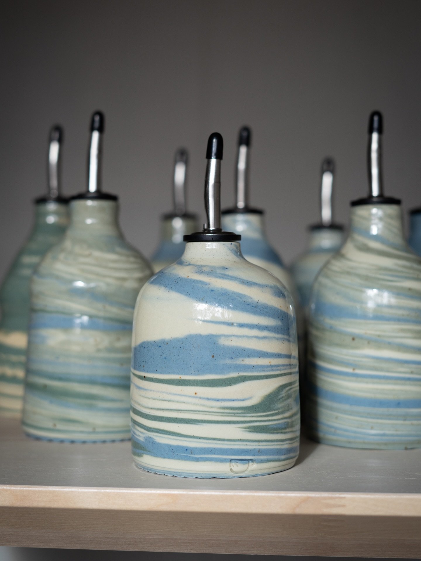 Swirly dreamy oil bottles, elevating that kitchen cooking corner 👩&zwj;🍳