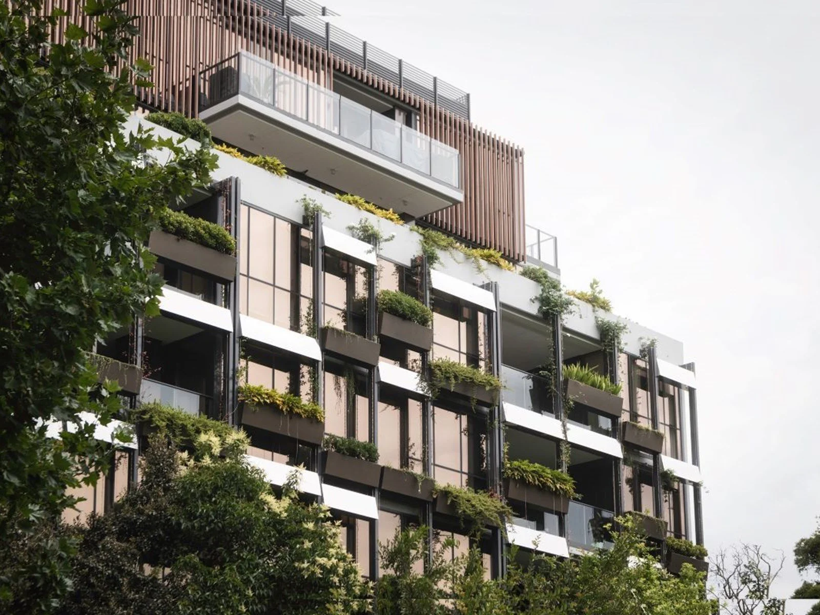 Inquiry into renewable and affordable energy for apartments
