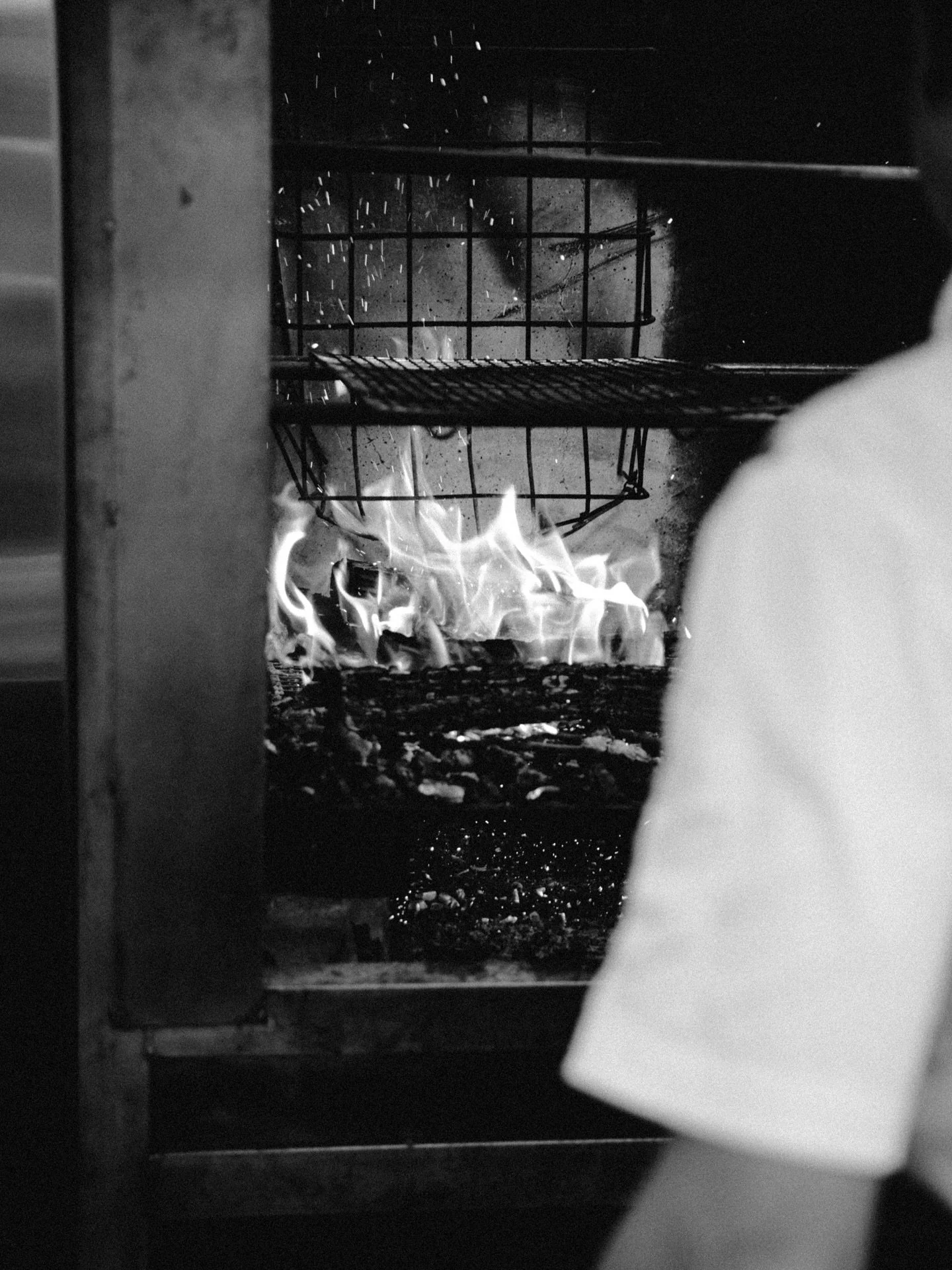 Expertly fired, always. On the line with  @megalong_lot101 

-

@megalong_lot101 
@lot101farmgate