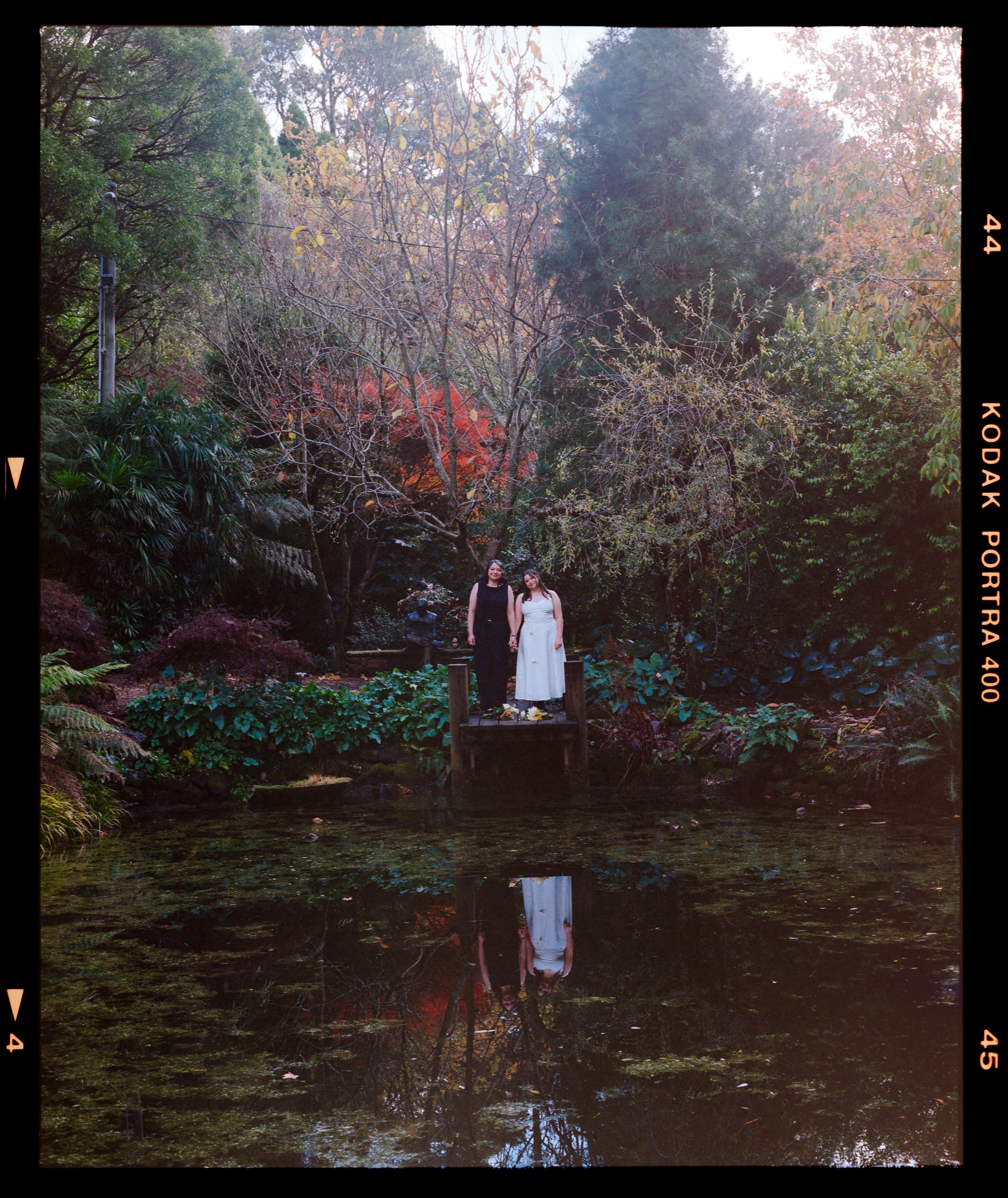 FRAN&AMBER_120_PORTRA400_WEB_1.JPG