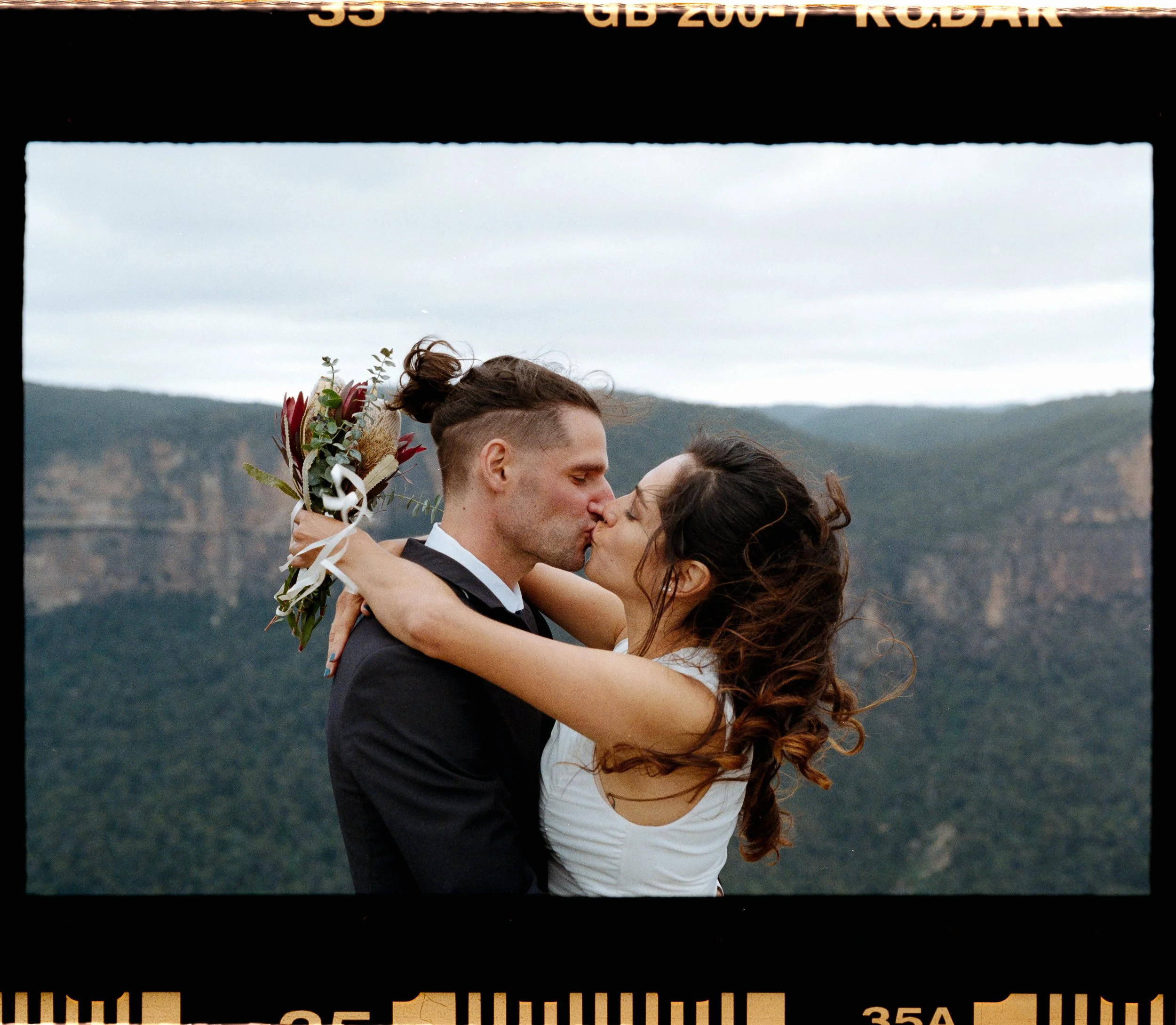 MAGGIE&ANTHONY_35MM_2.JPG