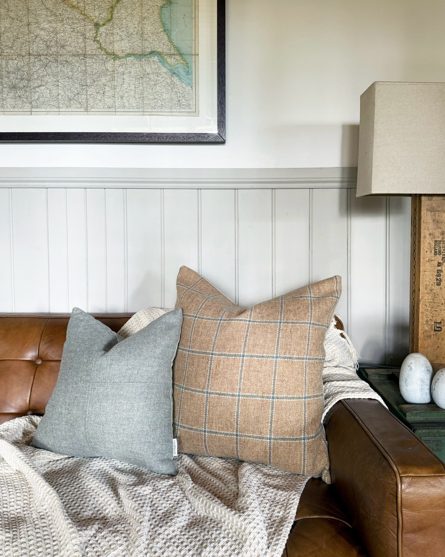 Add a seasonal update and some instant rustic charm to your home with our just released Highland &amp; Northpoint Plaid Cushions.

Handcrafted from the simply stunning, finest genuine Harris Tweed from our friends @harristweedhebrides these cushions 
