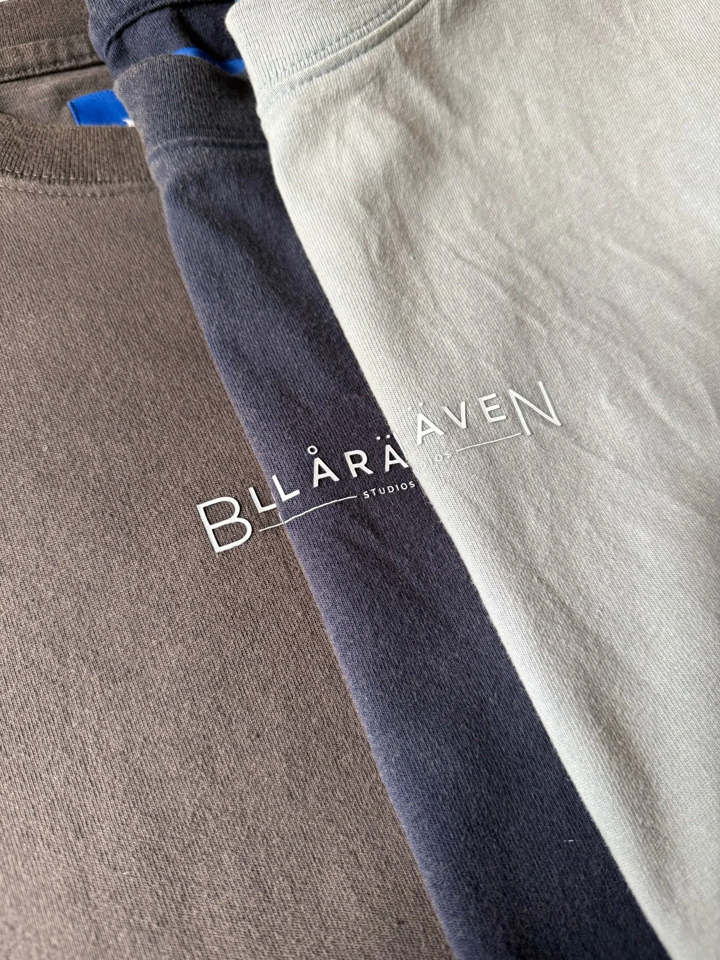 One of the original releases,
New price,
Still a classic. 

Shop our Foundation Relaxed Tee via our online store, now at a tasty new price of $59.95 whilst stocks last 

Love Bl&aring;r&auml;ven 💙

#bl&aring;r&auml;venstudios #interiordesign #merchc
