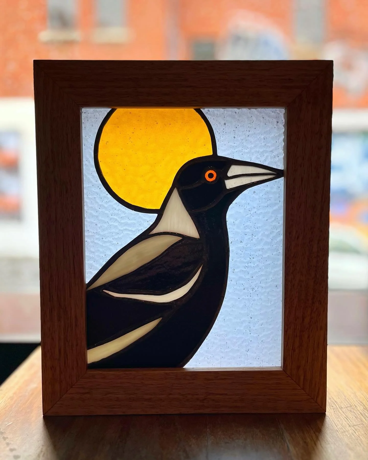 Magpie
Natural light-box.