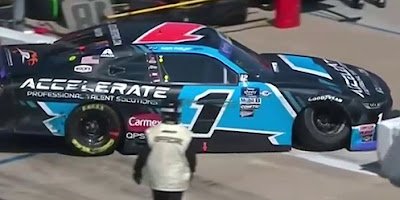XFINITY: First lap, first turn crash may have significant Playoff implications for Sam Mayer