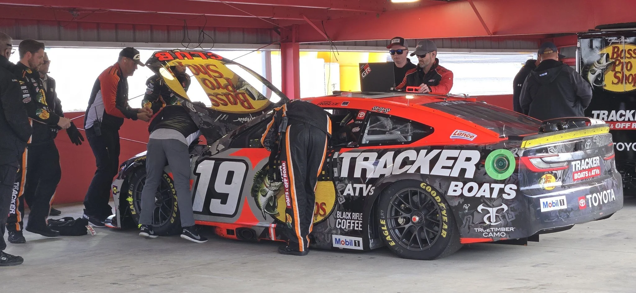 CUP: By just 28 laps, Chase Briscoe’s engine failure in Martinsville sends LASTCAR Cup Series title battle to Phoenix