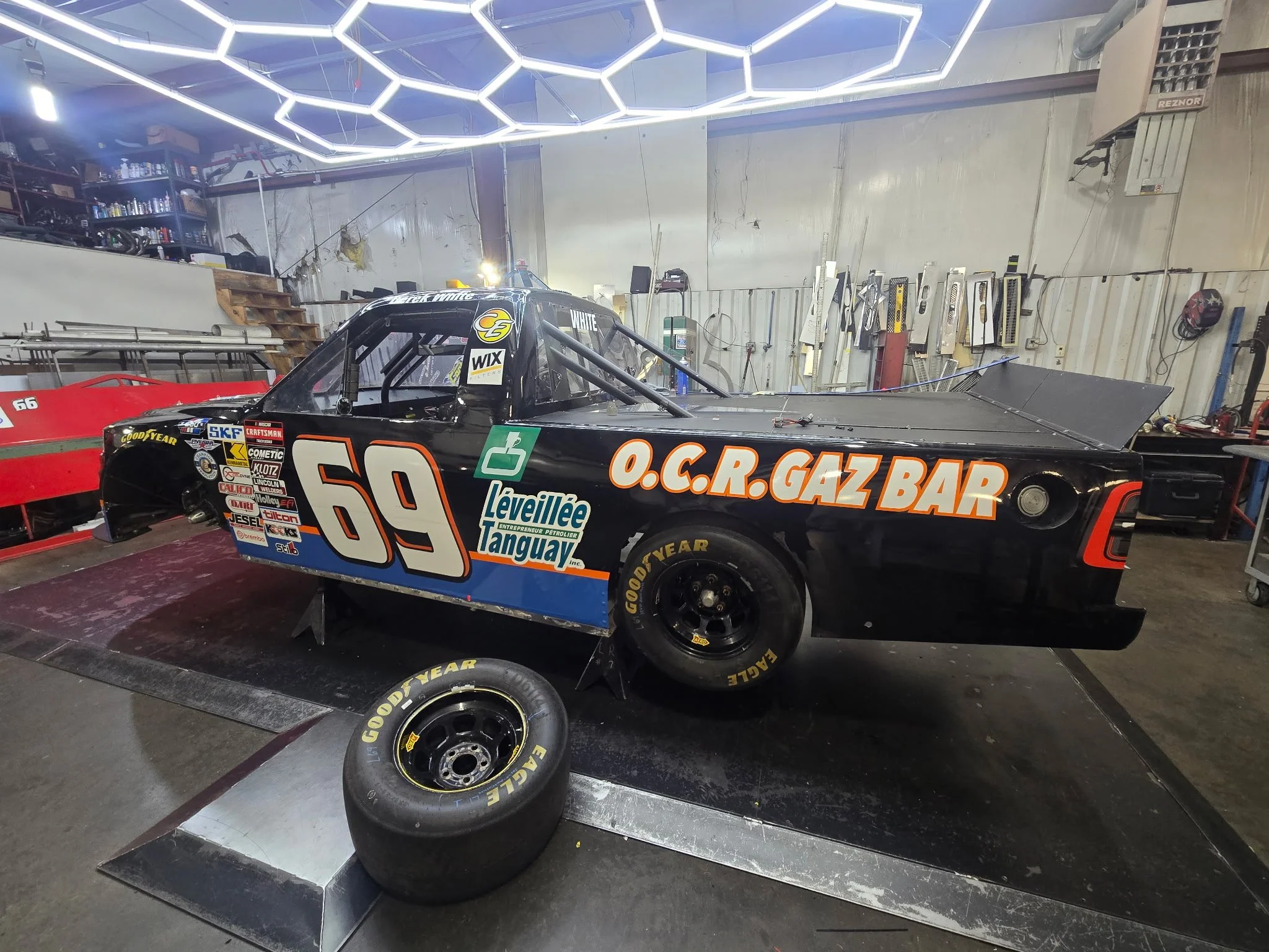 PREVIEW: New entries and drivers crowd the Truck Series garage at Loudon