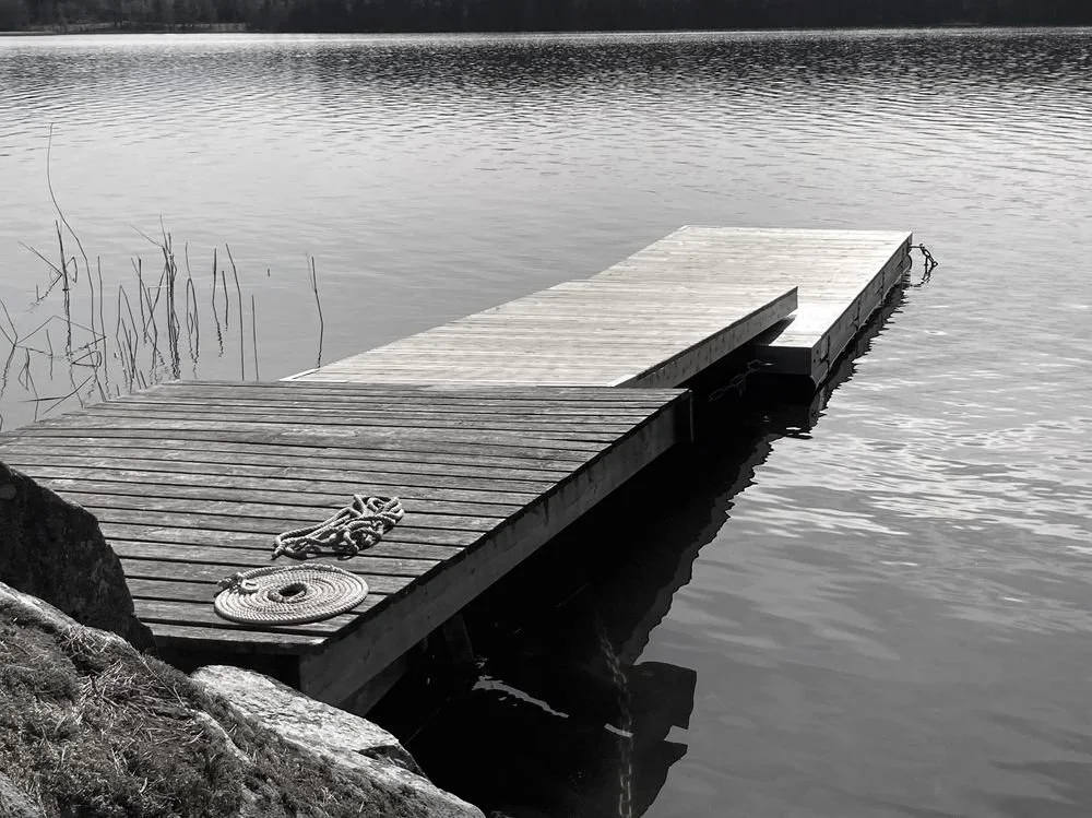 Badbrygga i Södermanland, i sjön Båven