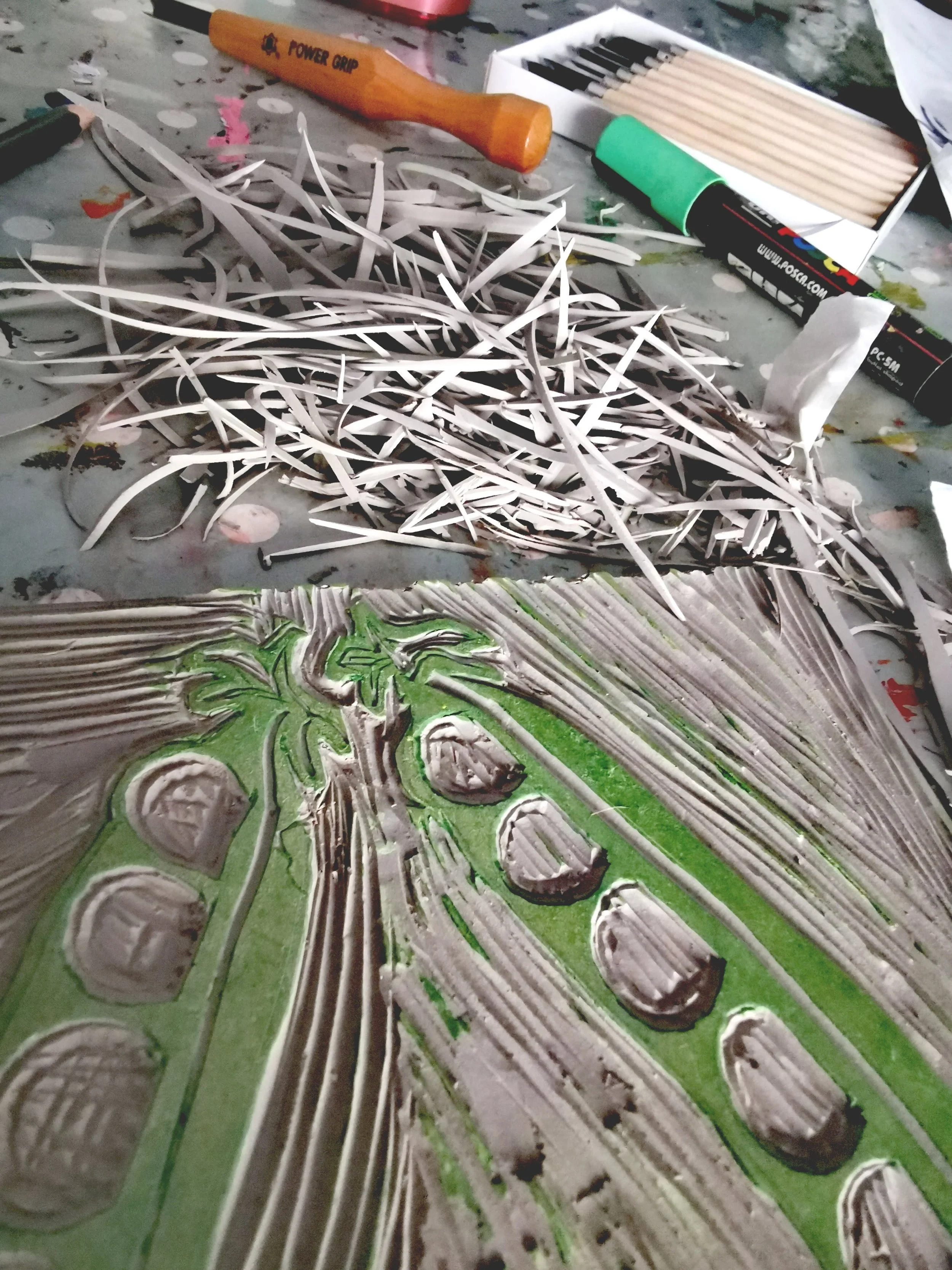 Lino printing peas.jpg