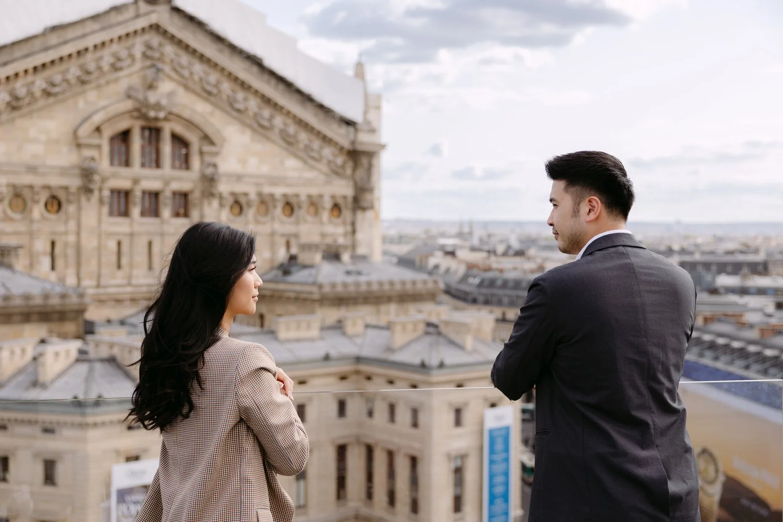 paris-pre-wedding-photoshoot-couple-photographer-00017.jpg