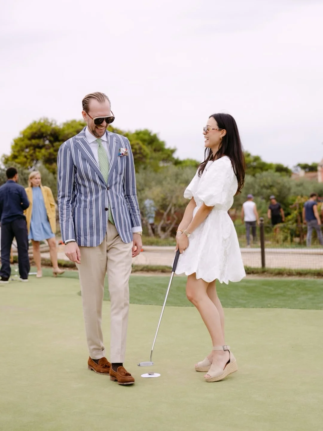 This beautiful welcome event at Ch&acirc;teau de l&rsquo;Hospitalet set the tone for a joyful and relaxed wedding weekend. Surrounded by rolling vines and golden evening light, the couple welcomed their closest family and friends for a charming and p