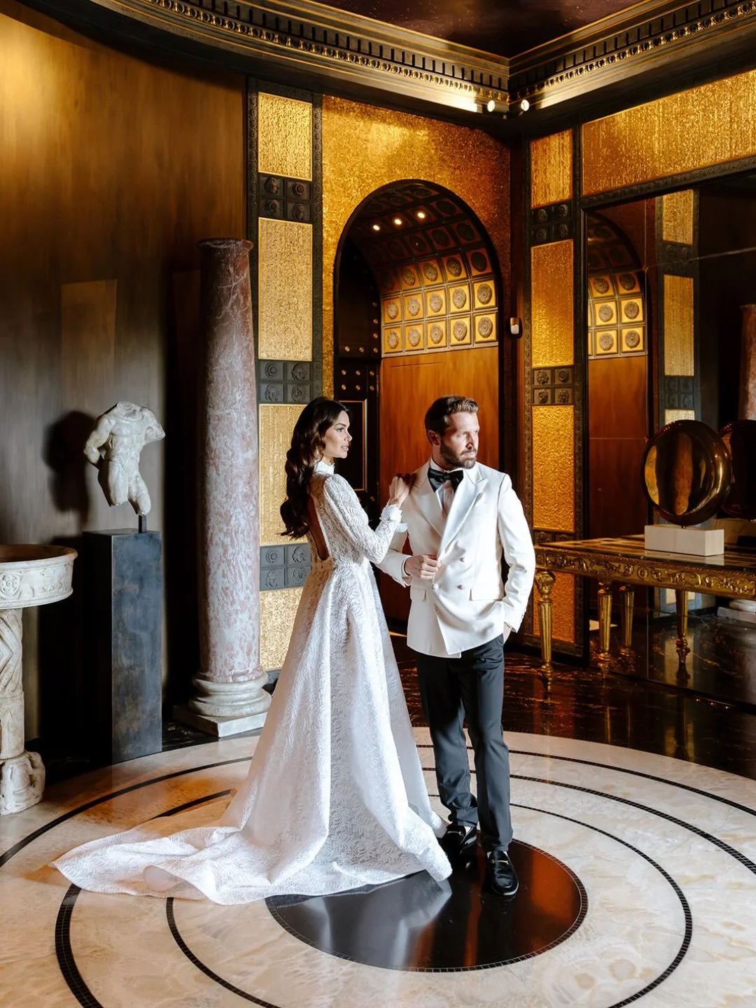There are some places that feel like they exist outside of time. Villa Clara, in the heart of Rome, is one of them. Completed in 1929, this historic place has an atmosphere that feels more like a film set than a venue, and that&rsquo;s exactly what m