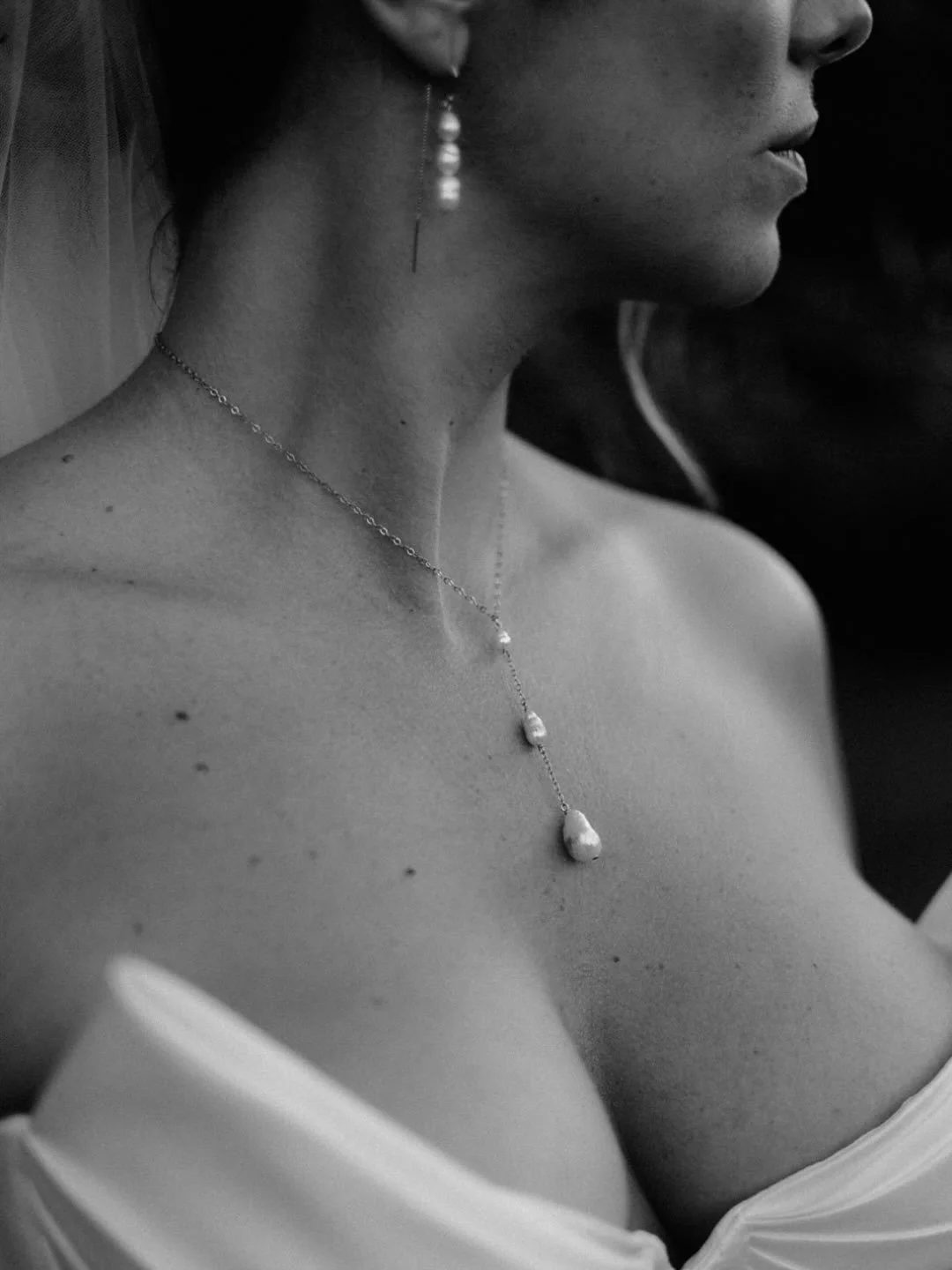 An iconic bride.

A statement gown, a strong silhouette, and that effortless confidence that makes a bridal look unforgettable.

Because bridal elegance doesn&rsquo;t have to be delicate. It can have character, presence, and a little bit of edge.

Li