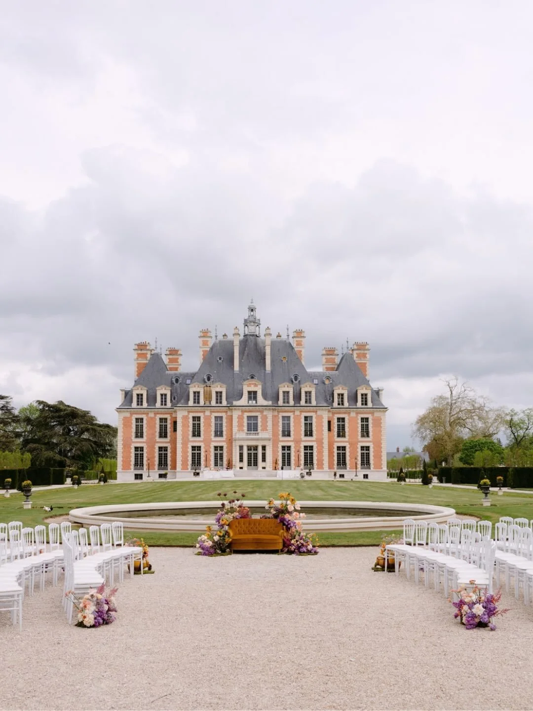 Soft colours, bold patterns, and the most beautiful wedding details.

A fresh and colourful take on a French ch&acirc;teau wedding at Ch&acirc;teau de Nainville-les-Roches. From the delicate florals to the patterned tablecloths and thoughtful details
