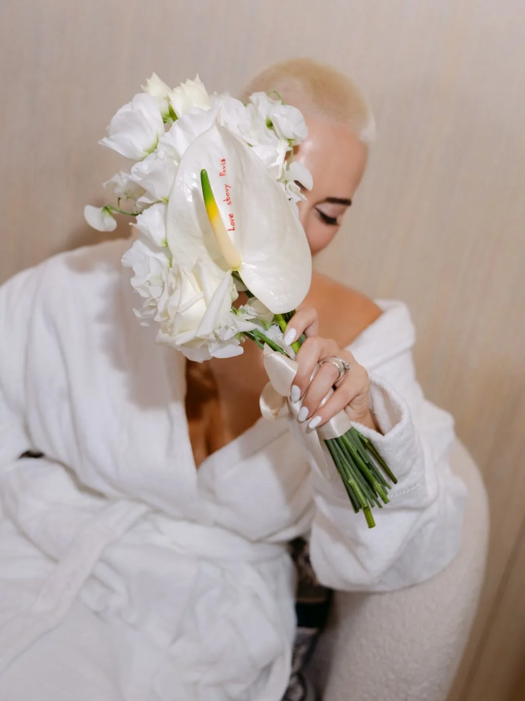 What I love most about bridal preparations is that it&rsquo;s one of the rare moments of the wedding day when the bride can make it entirely her own.

Whether she chooses to share those precious hours with her loved ones or enjoy a little time to her