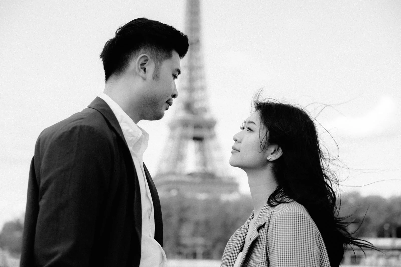paris-pre-wedding-photoshoot-couple-photographer-00051.jpg
