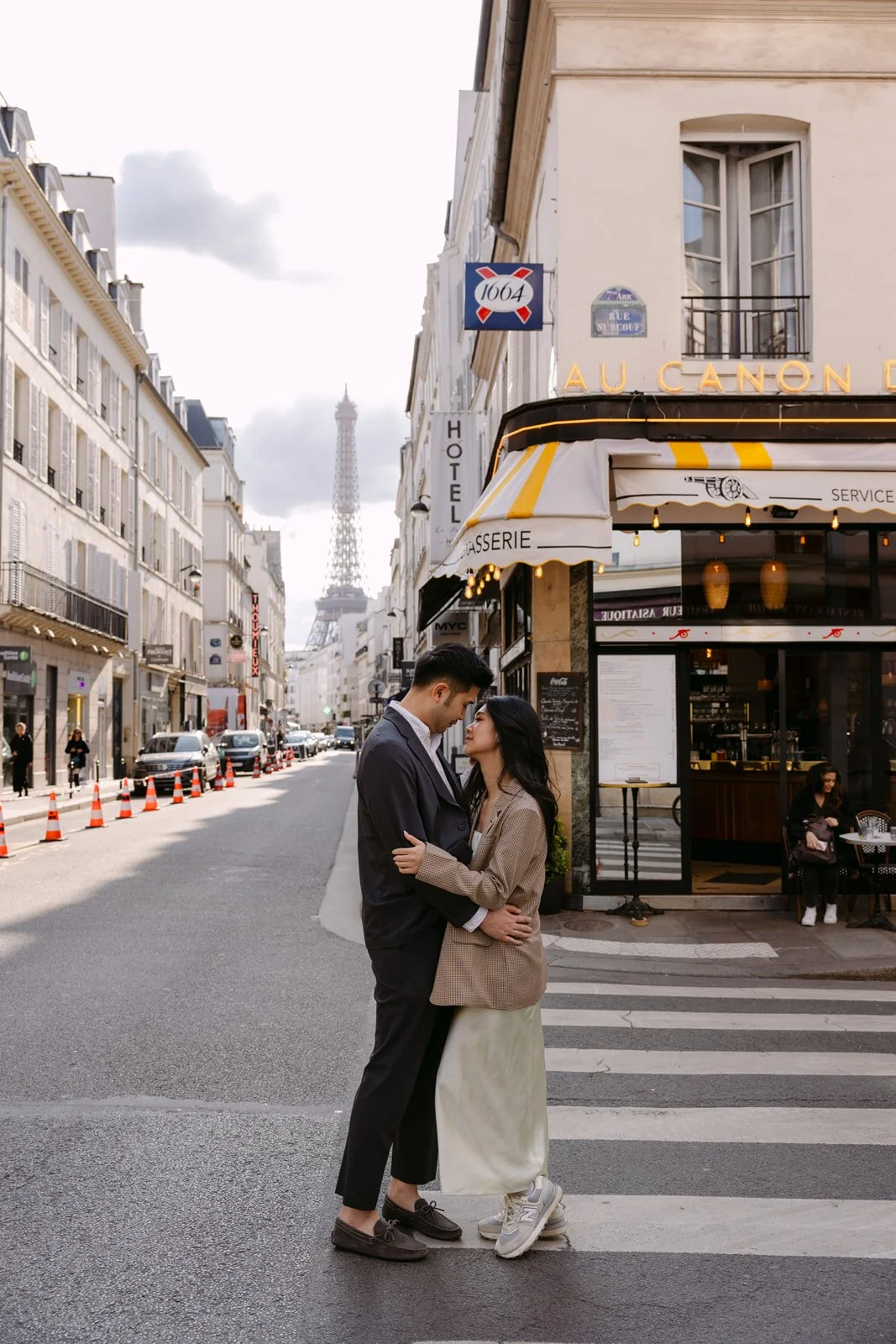 paris-pre-wedding-photoshoot-couple-photographer-00039.jpg