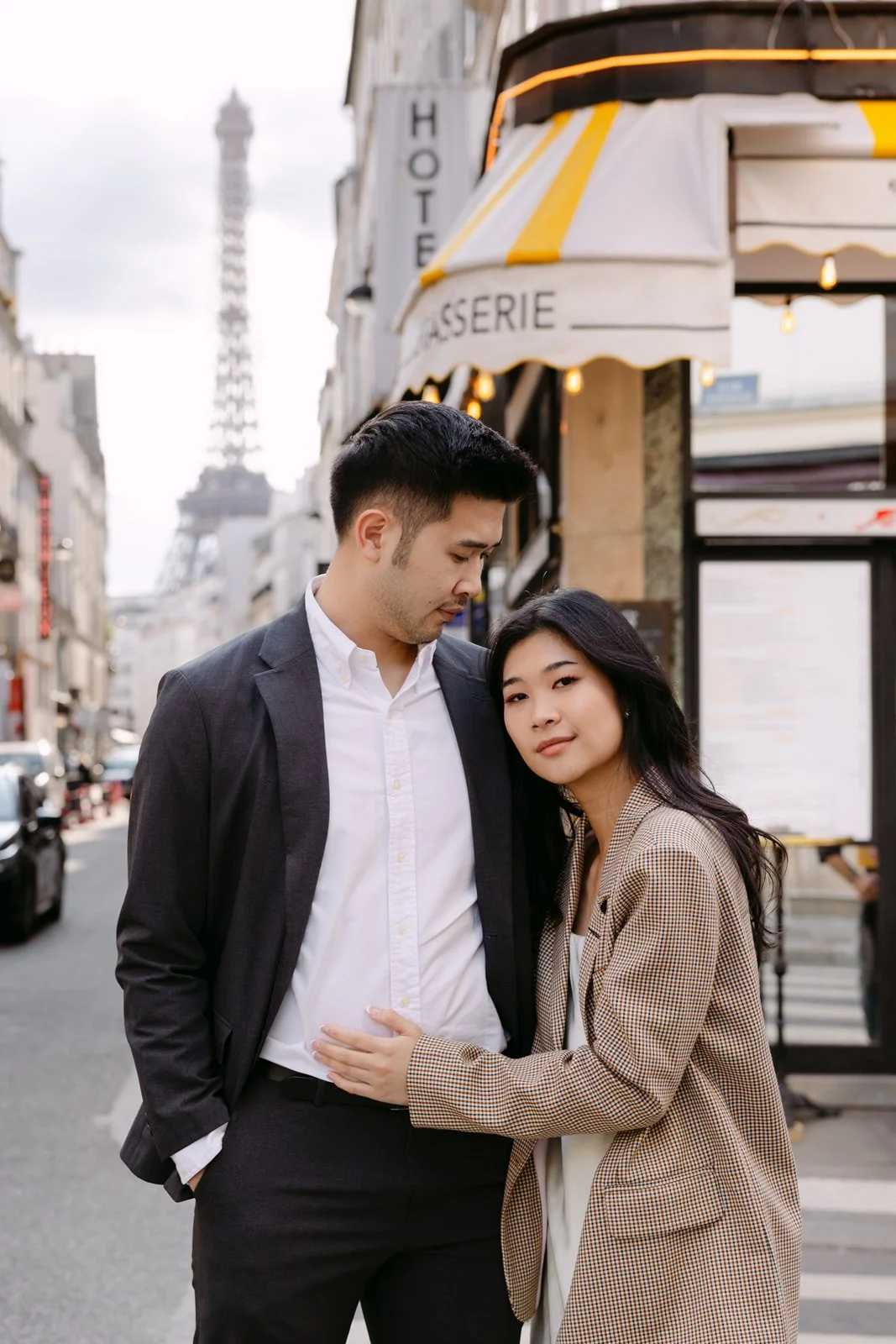 paris-pre-wedding-photoshoot-couple-photographer-00043.jpg