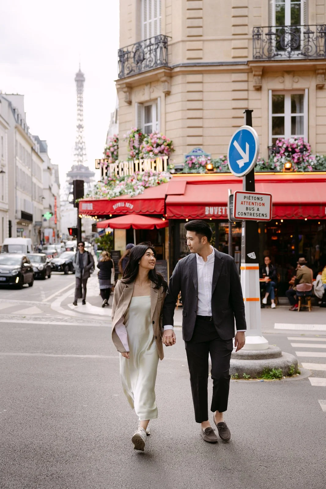 paris-pre-wedding-photoshoot-couple-photographer-00036.jpg