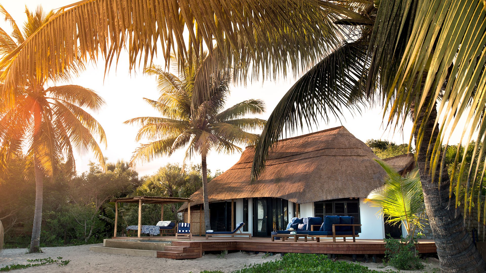 casinha-exterior-at-andBeyond-benguerra-island-on-a-mozambique-luxury-beach-resort copy.jpg