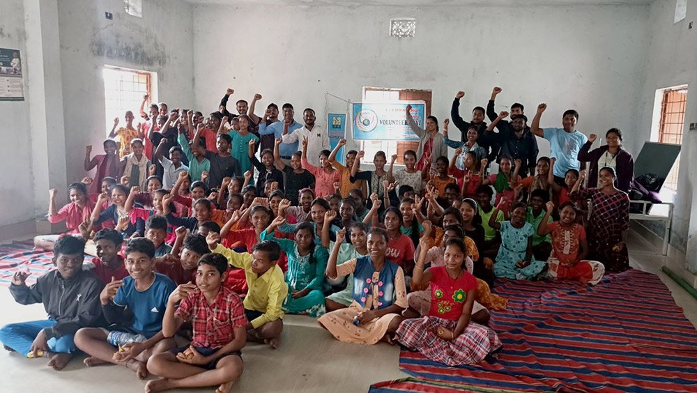 IPYG conducted educational volunteering in India and Bangladesh in commemoration of the UN ‘International Volunteer Day’