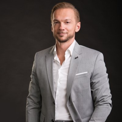 Grzegorz Ras sharing his testimonial for Bruno Morgante as a Keynote Speaker