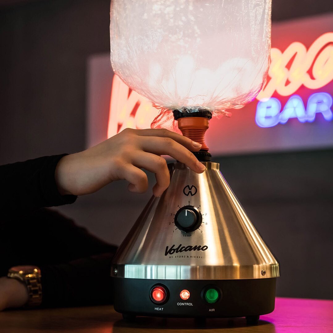 Feeling explosive? The Volcano Classic from Storz &amp; Bickel is the safest way to blow off some steam. 

The best desktop vaporizer on the market.

Secure Payment with helloclever&trade;

Shop now via the link in our bio.

Photo by courtesy of @sto