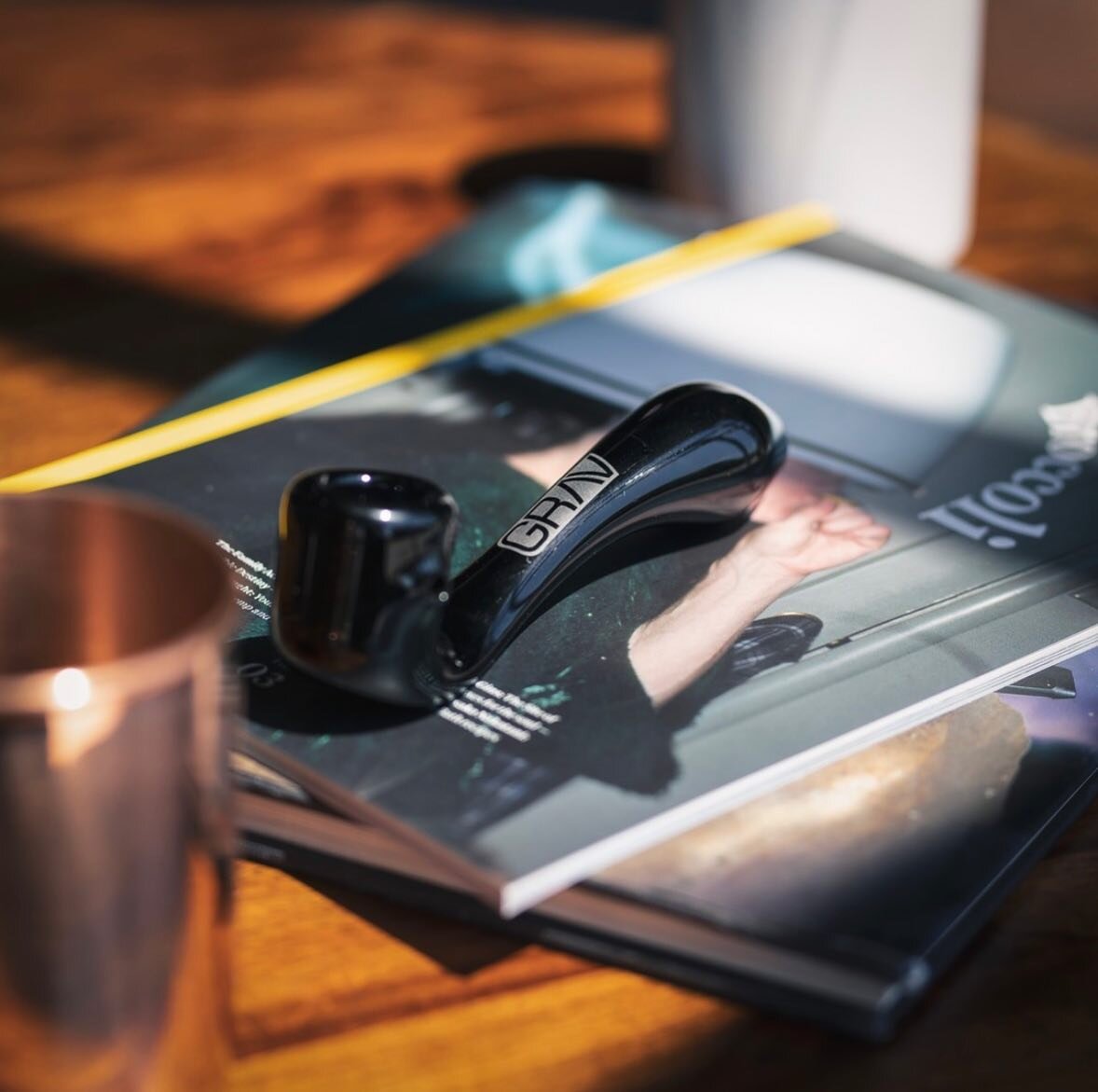 Light up and channel your inner detective with the GRAV Mini Classic Sherlock 

This sleek and sophisticated pipe is the perfect addition to any smoker's collection

Secure Payment with helloclever&trade;

Shop now via the link in our bio.

Photo by 
