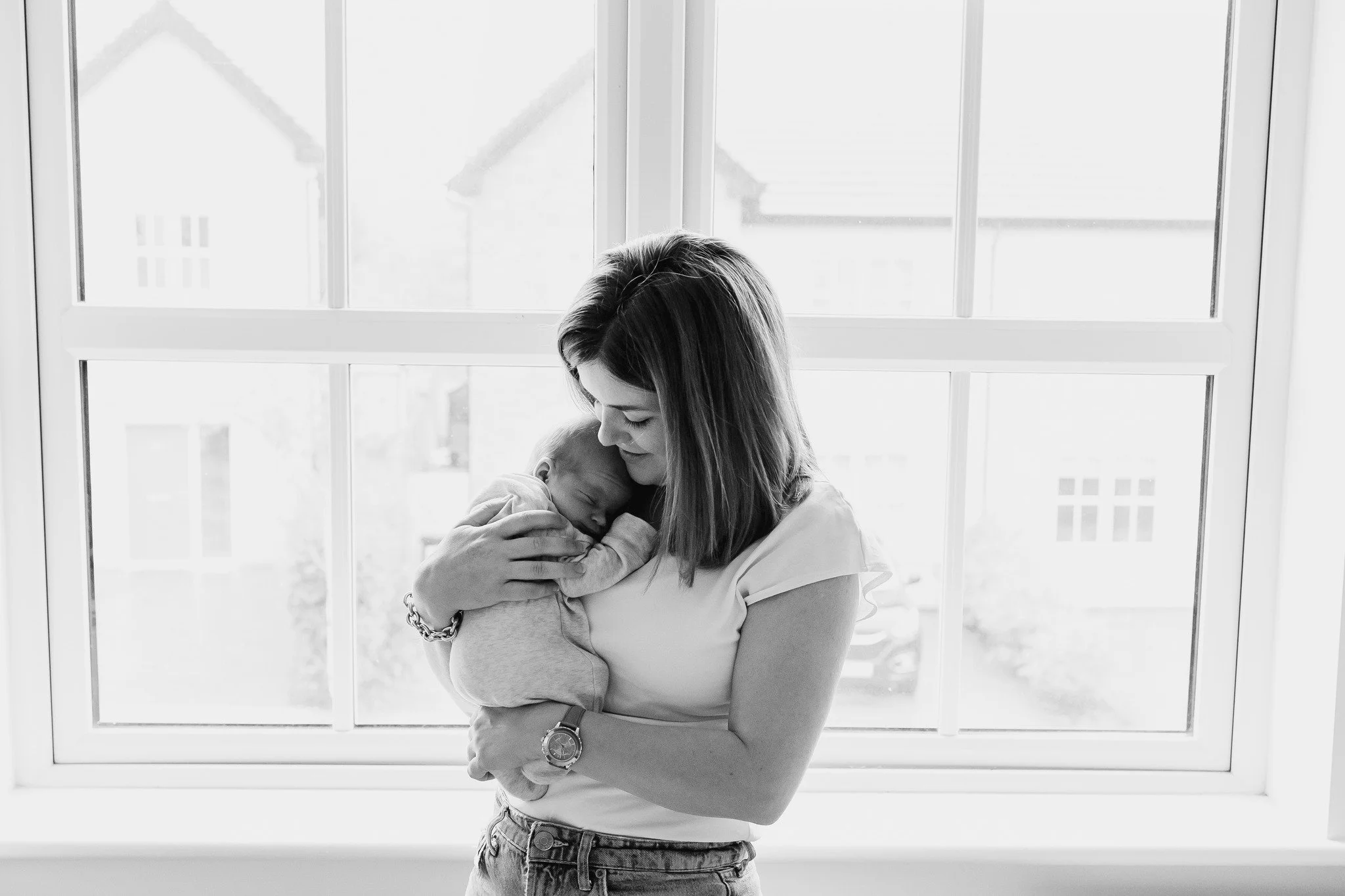 The purest bond. A connection that words can hardly capture, but one that lives in every glance, touch, and smile 🥰

 #DublinNewbornPhotographer #StressFreePhotography #DublinBabyPhotographer #dublinvaccationphotographer #NaturalNewbornPhotography #