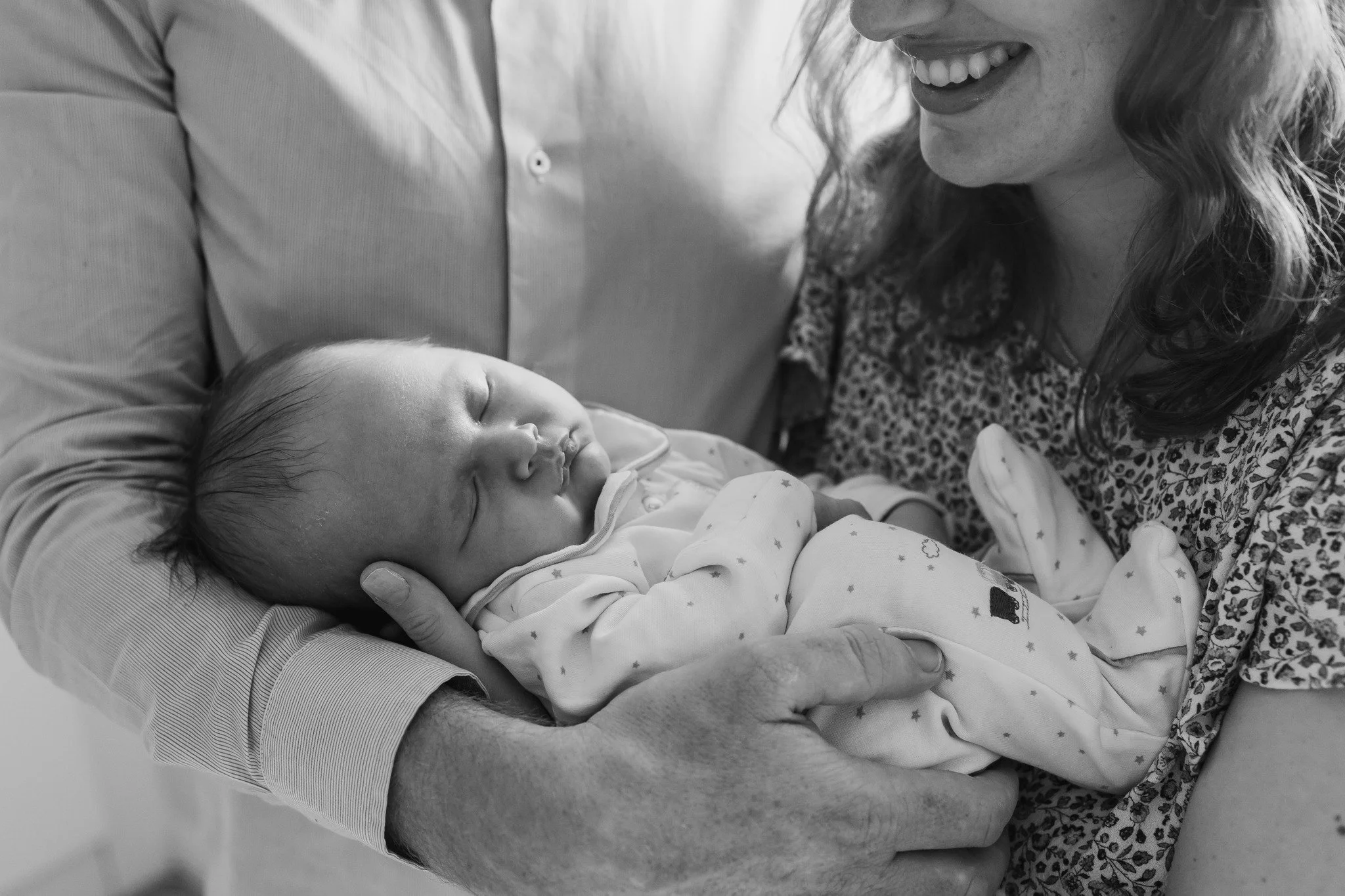 The safest and most comforting place for your baby to be during their photo session is in your arms. During a newborn shoot, there&rsquo;s no pressure for your baby to &lsquo;behave&rsquo; a certain way, I capture them just as they are. 

 #DublinFam