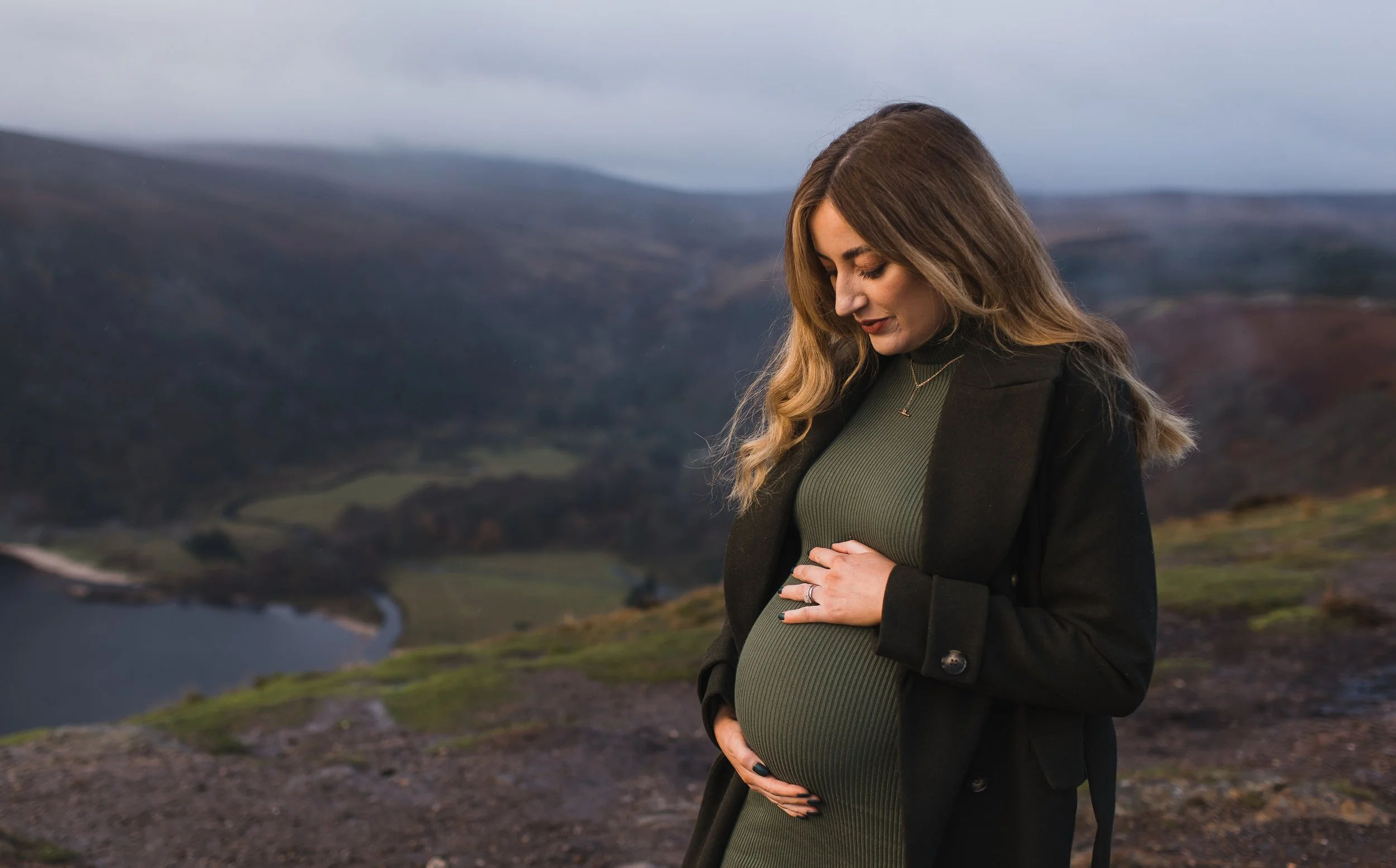 Mum to be poses outdoors for Dublin Photographer