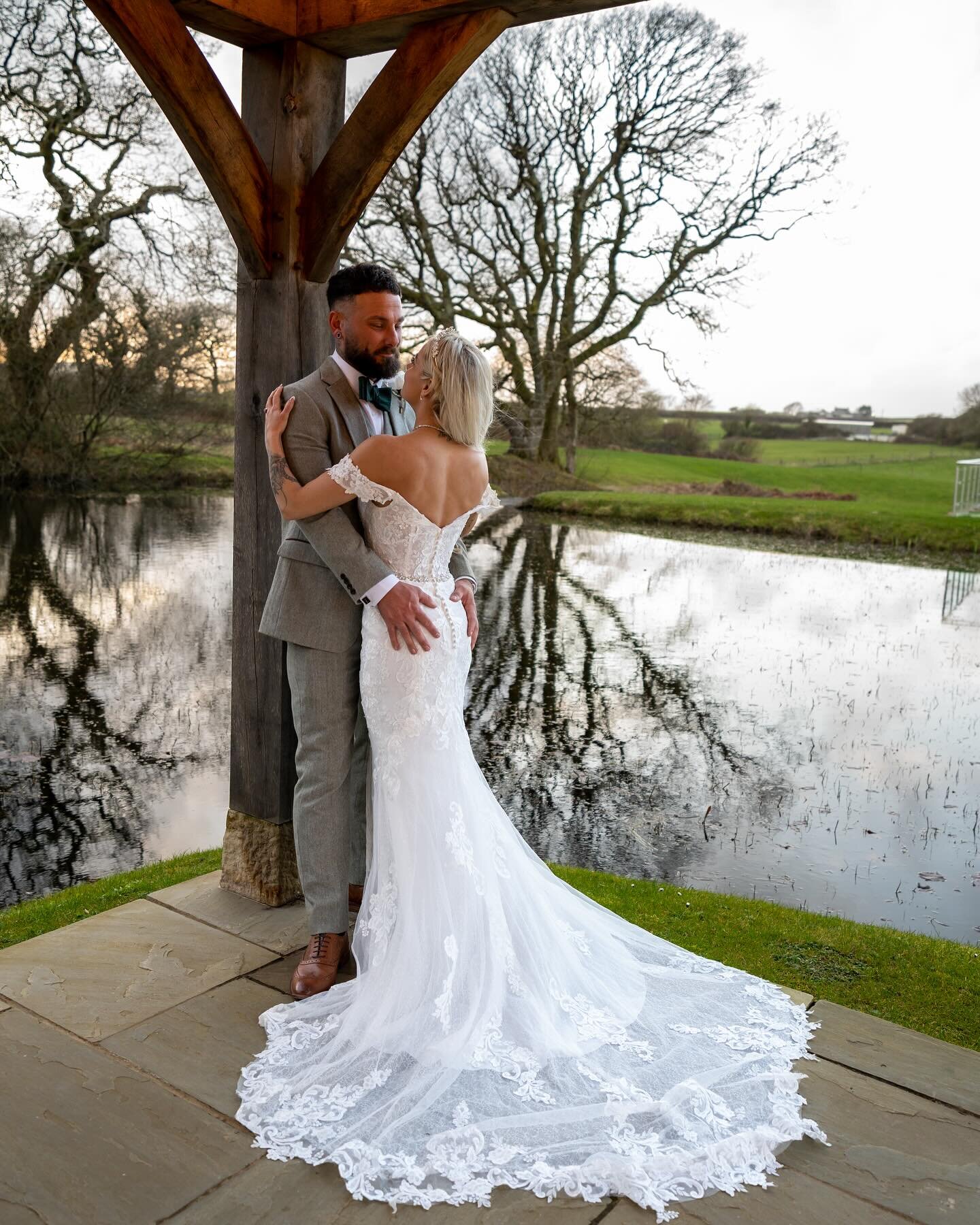 The stunning golden hour at @oldwallsgower for @kathrynniblett92 and @rhysniblett special day. @sparkandstoryfilms 

www.ctmphotos.co.uk

#weddingdress #weddingday #weddings #love #husbandandwife #brideandgroom #bride #bridal #bridetobe #groom #husba