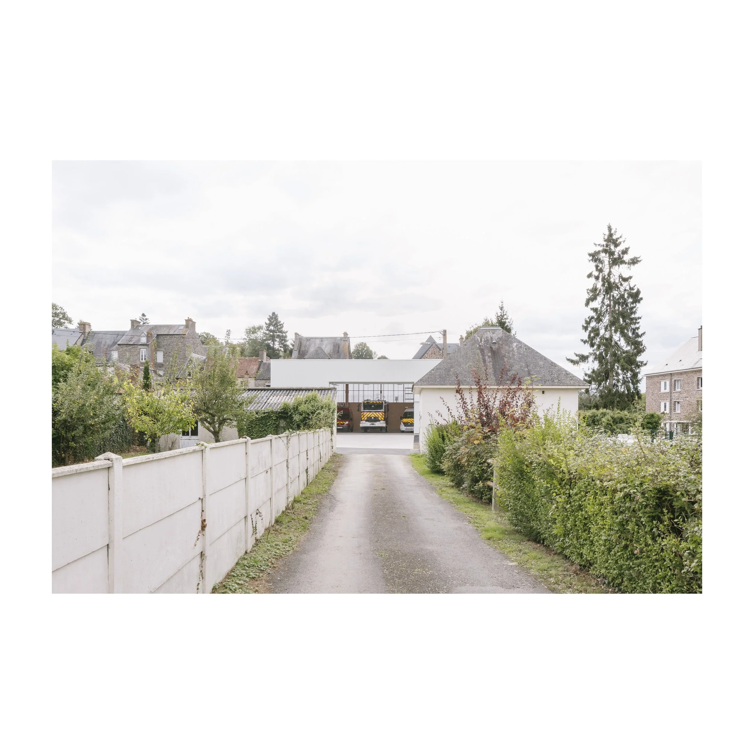 CENTRE D'INCENDIE ET DE SECOURS<br> - <br>FIRE STATION<br> - <br>Pont d'Ouilly