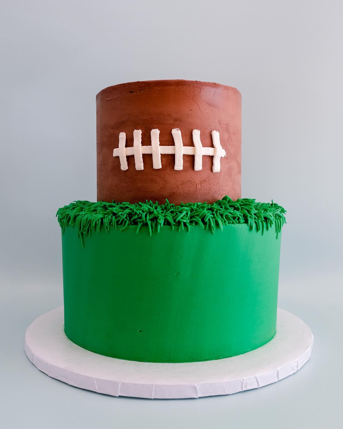 Go Football! Go Taylor! ❤️🏈

So much fun creating with @padocabakery 

📸 @erinelizabethbranding