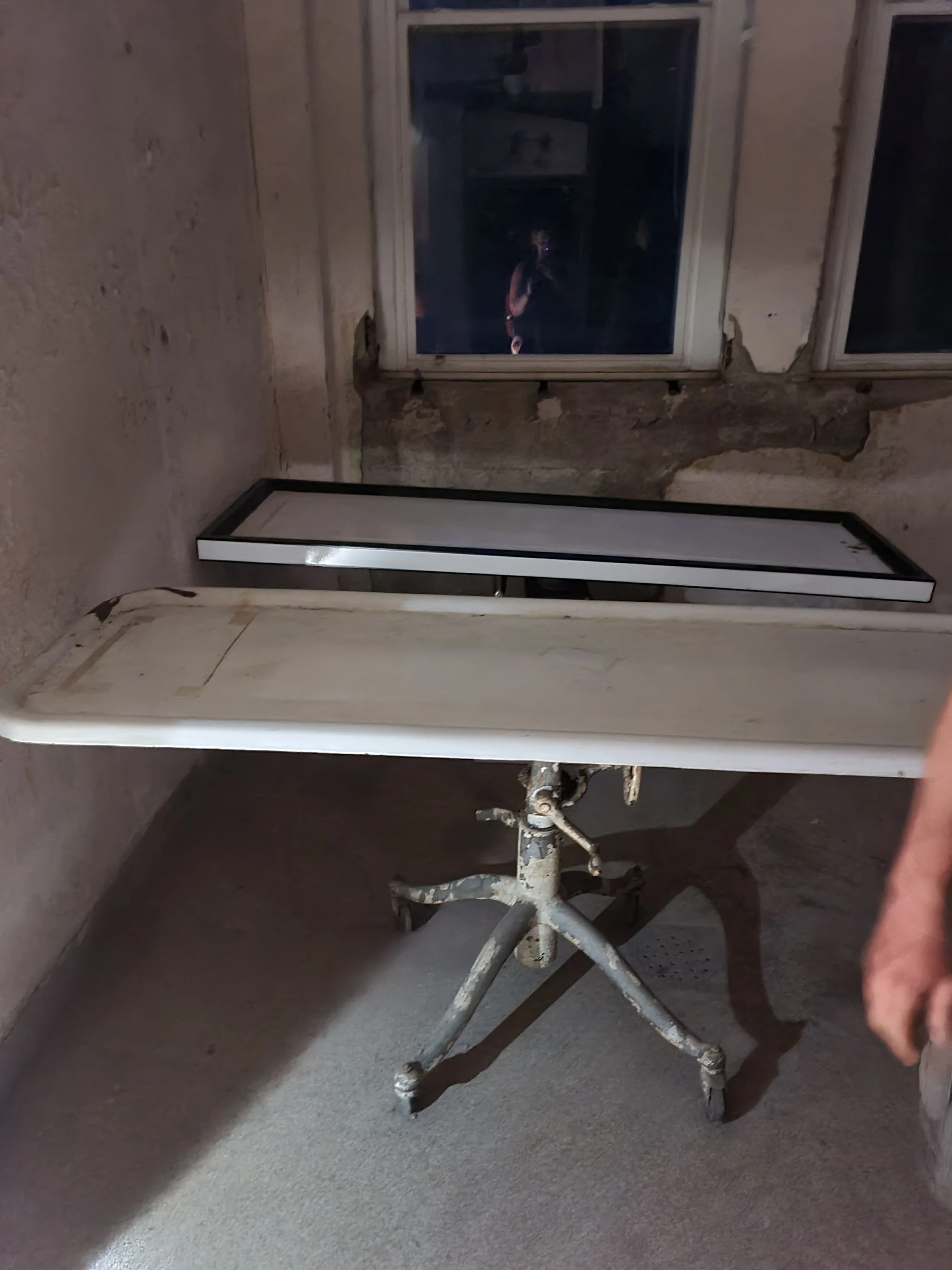 Morgue Tables