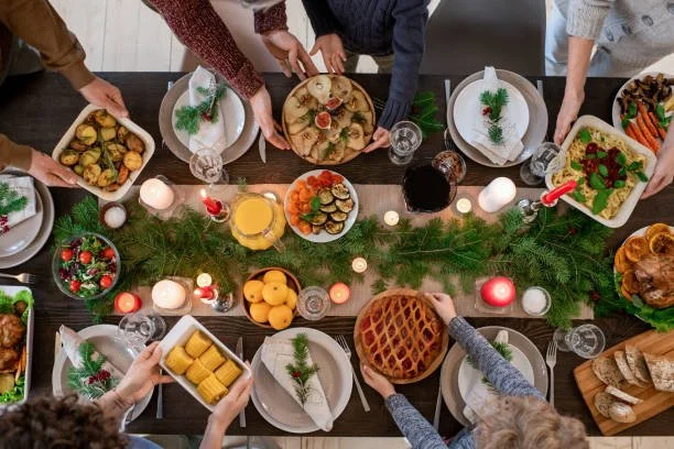 A Full Table: Christmas Grocery Drive