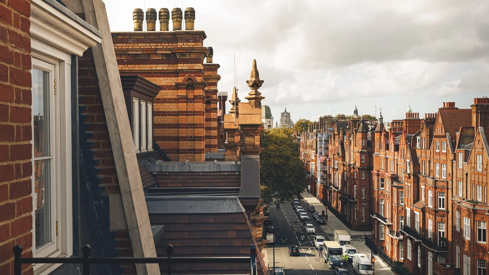 Curated London (Cadogan) 2.jpg