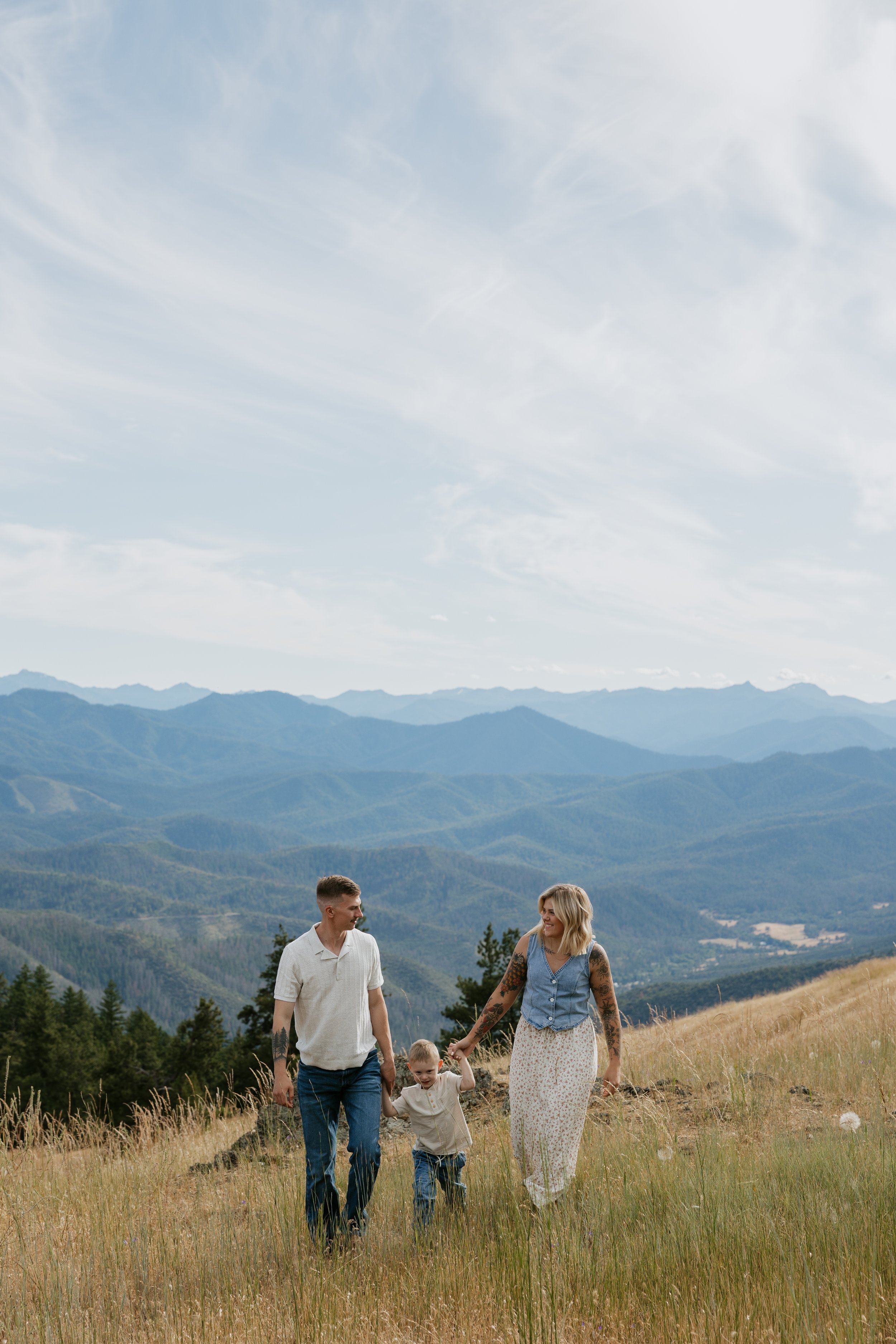 Mountaintop Family Portraits - Southern Oregon Family Photos