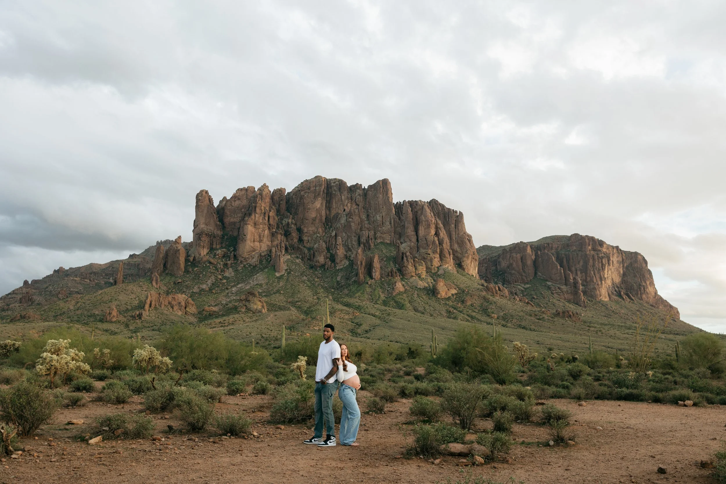 Olivia &amp; Theo: Desert Maternity Portraits at Lost Dutchman State Park