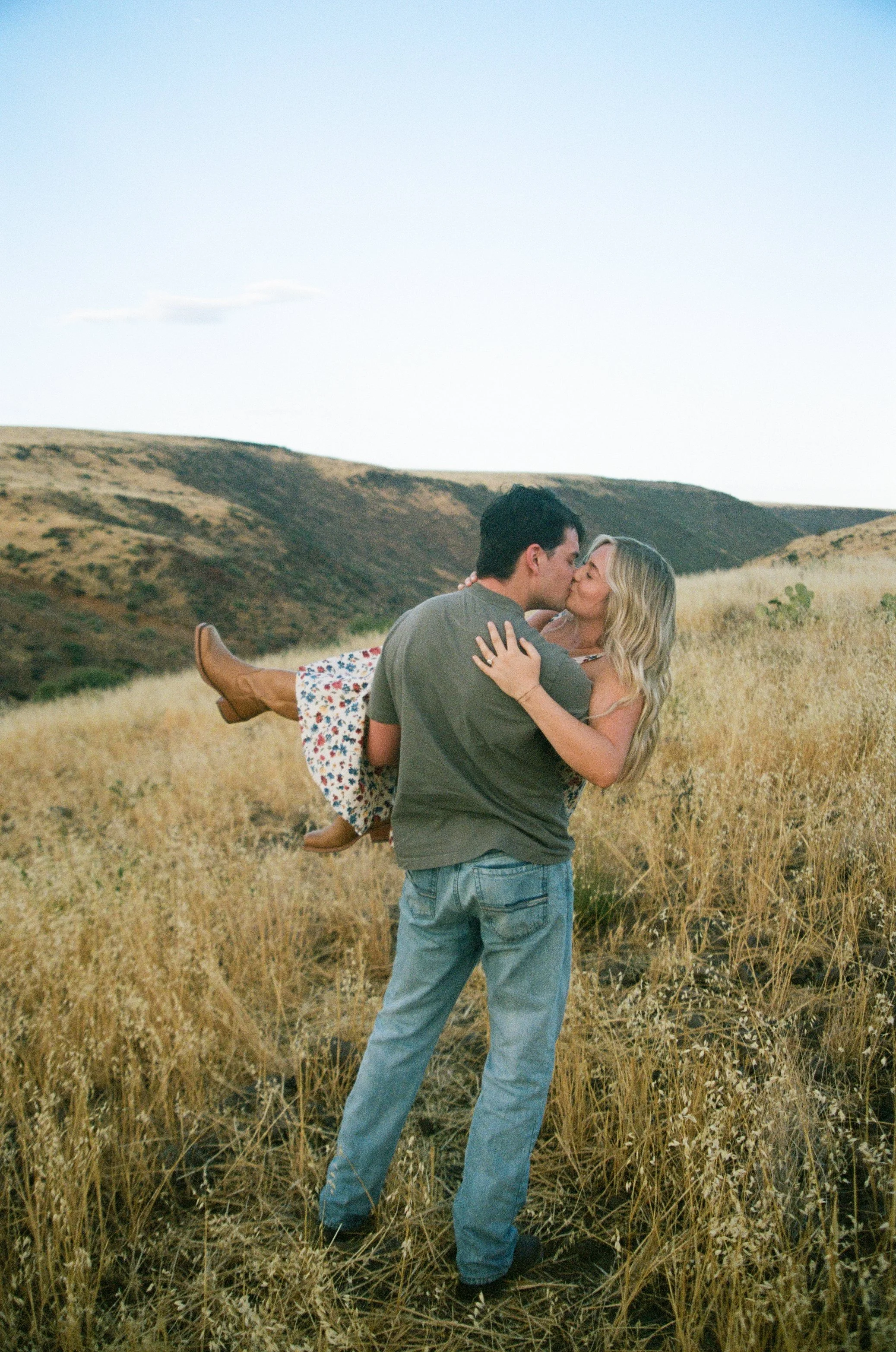 BreezyBPhoto-CH-Engagement-Film-16.jpg