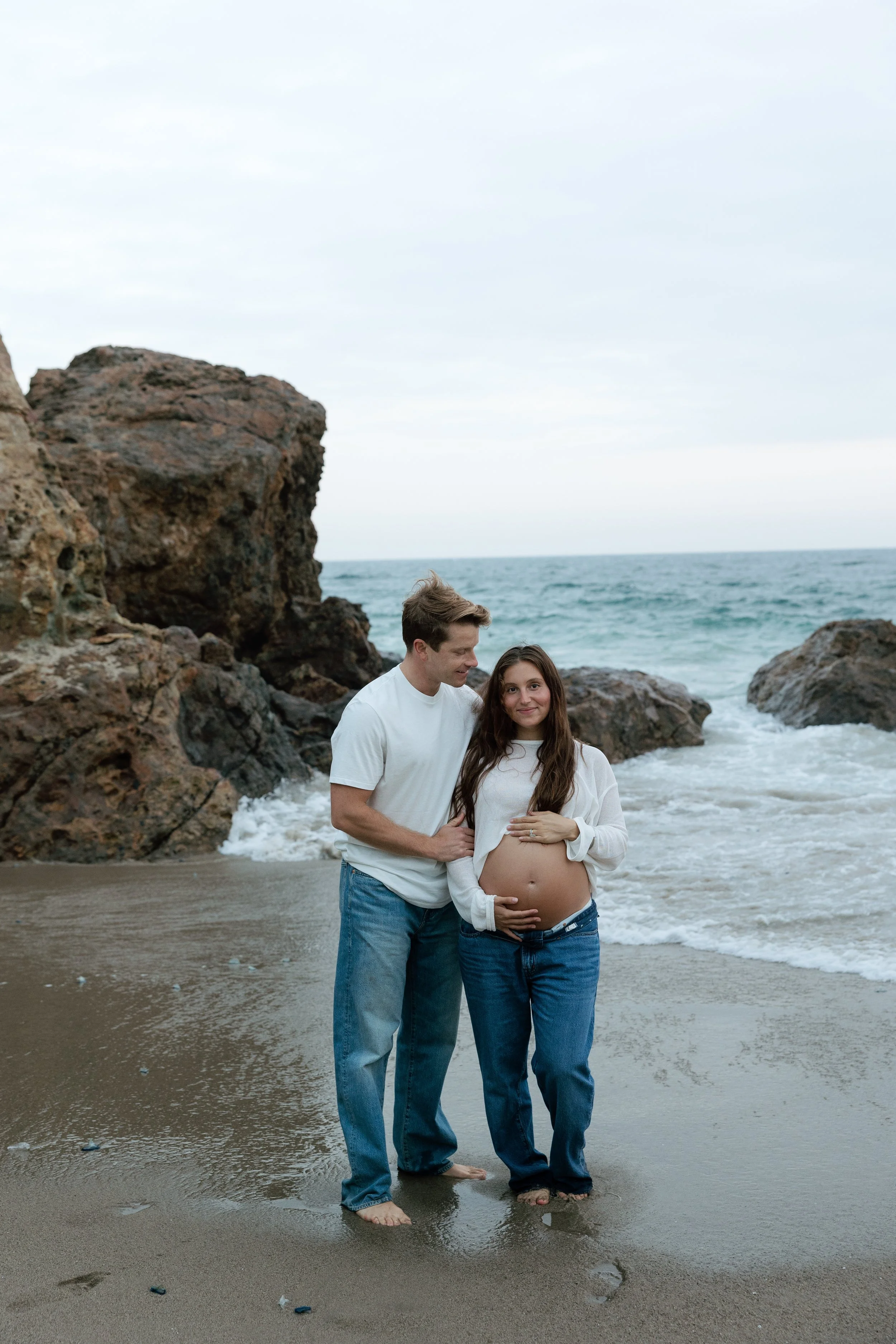 beach maternity photos