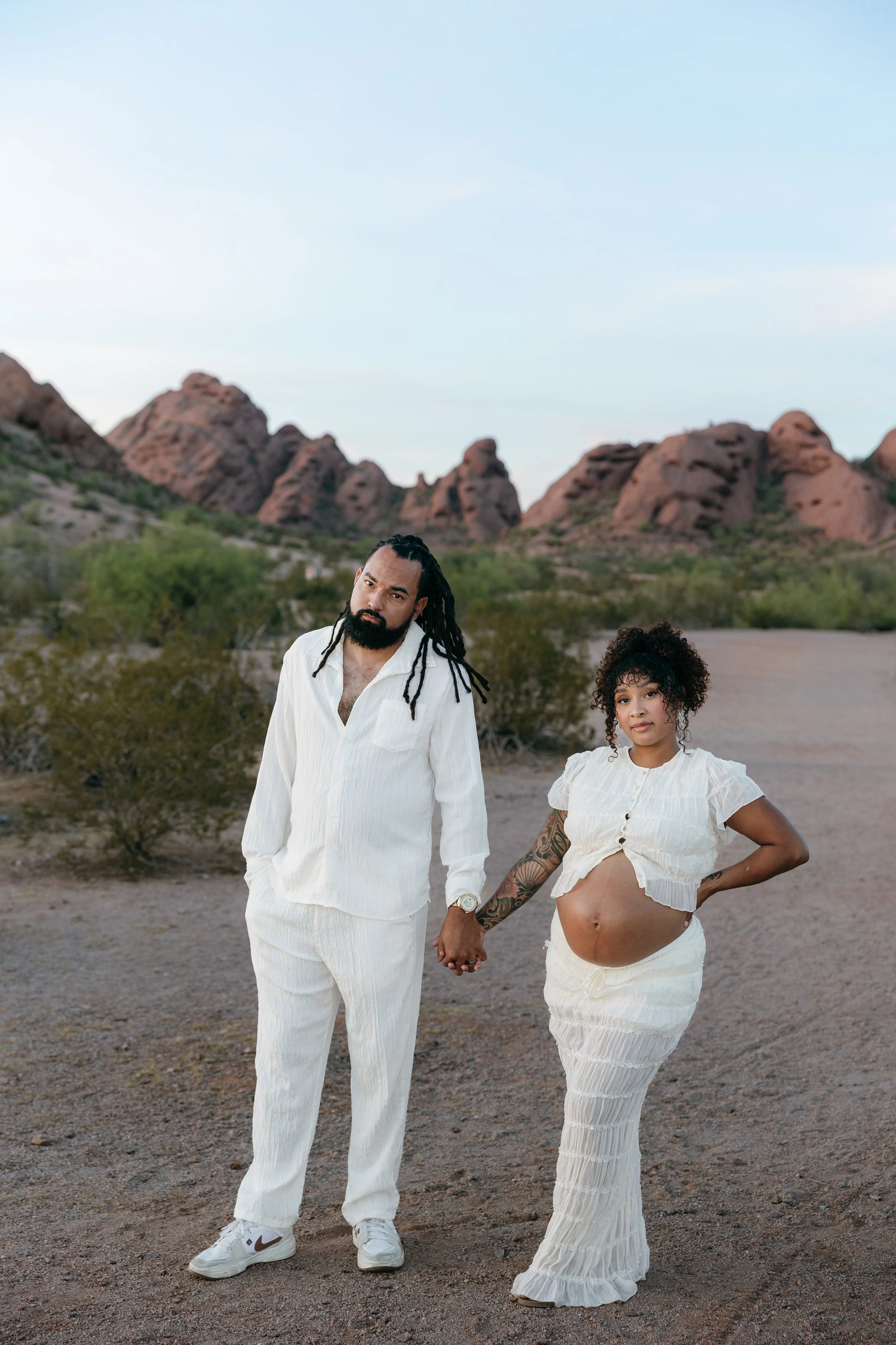 maternity photo poses