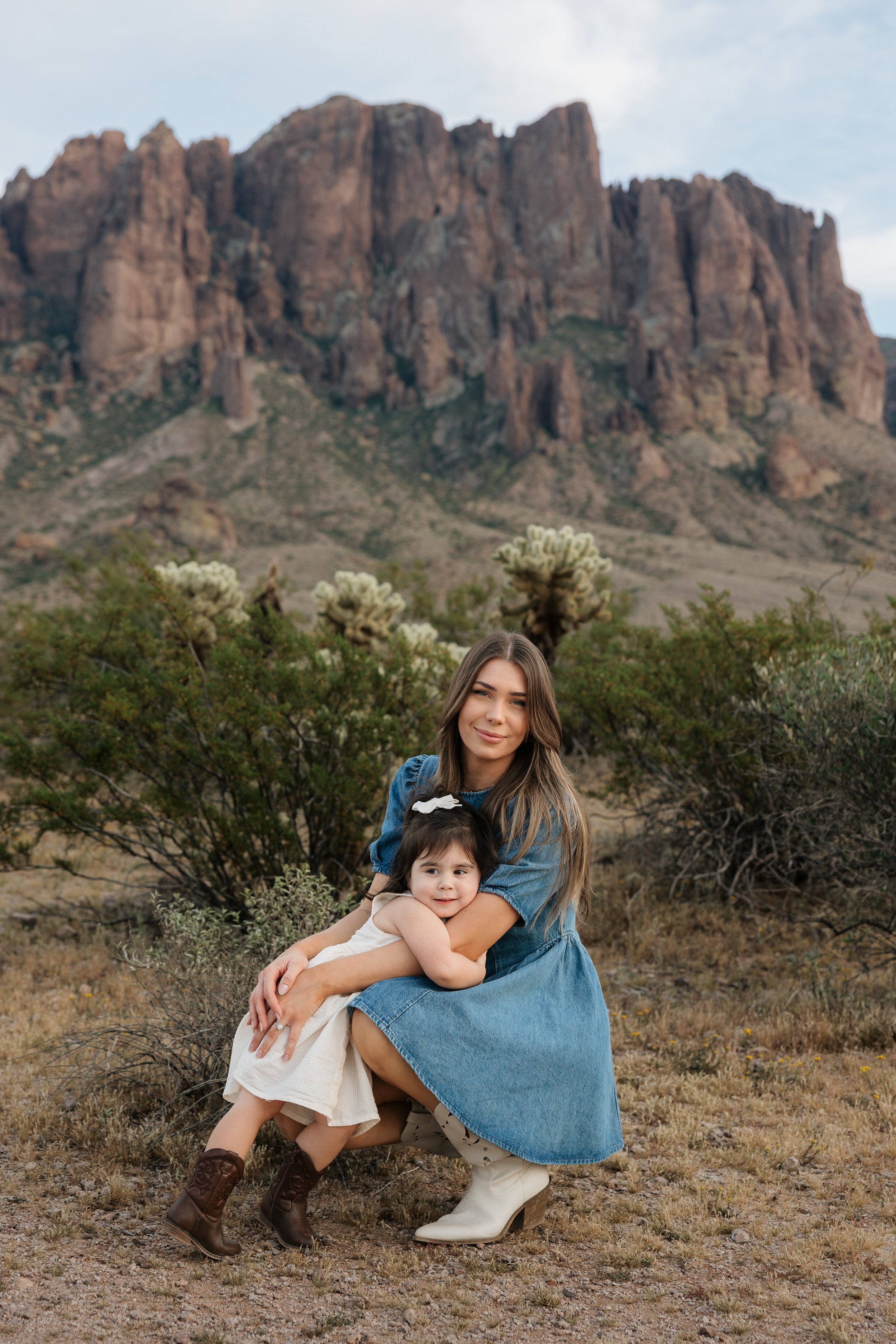 family photos at superstition mountains