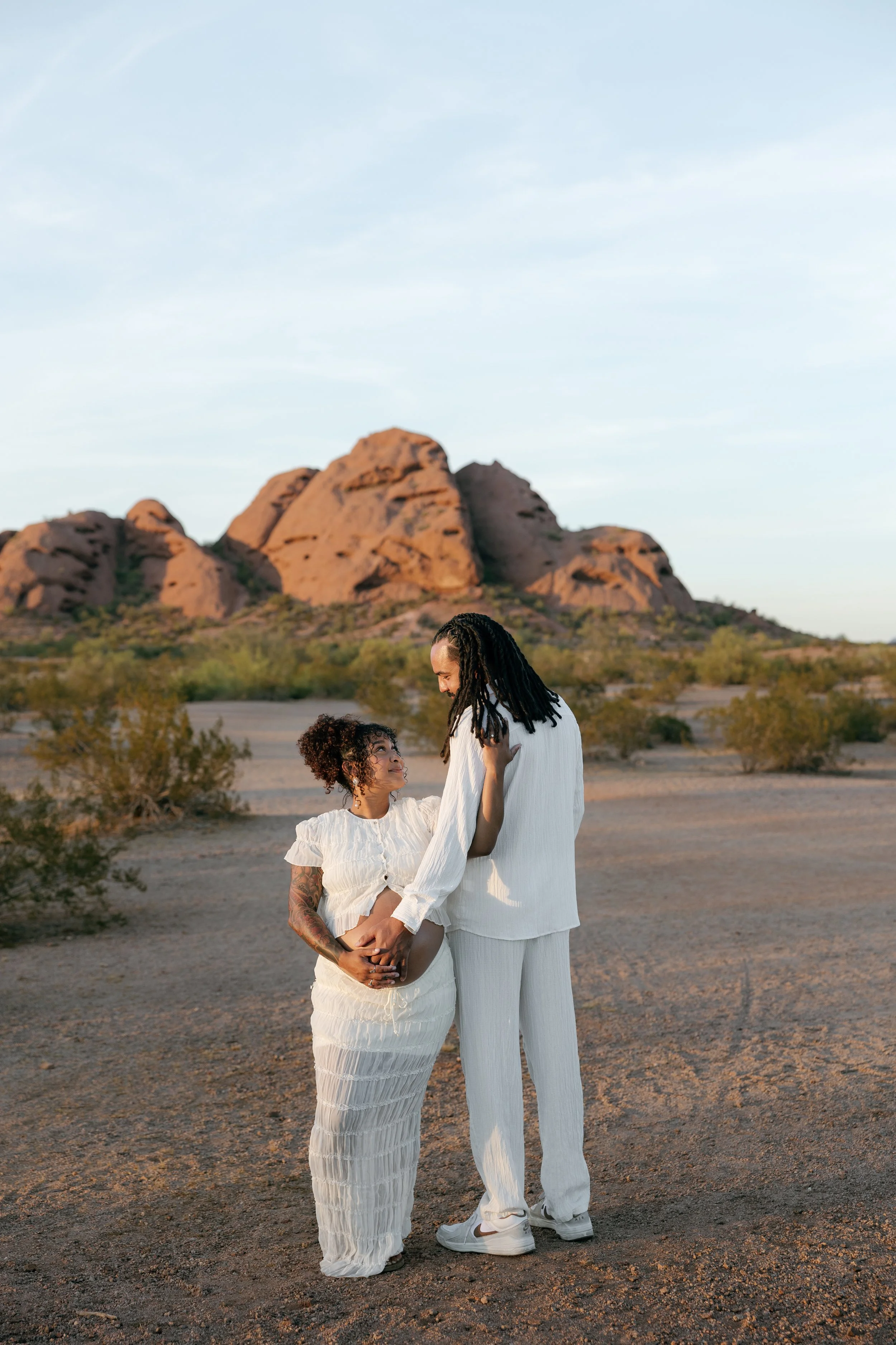 arizona maternity photographer papago park golden hour maternity photos scottsdale