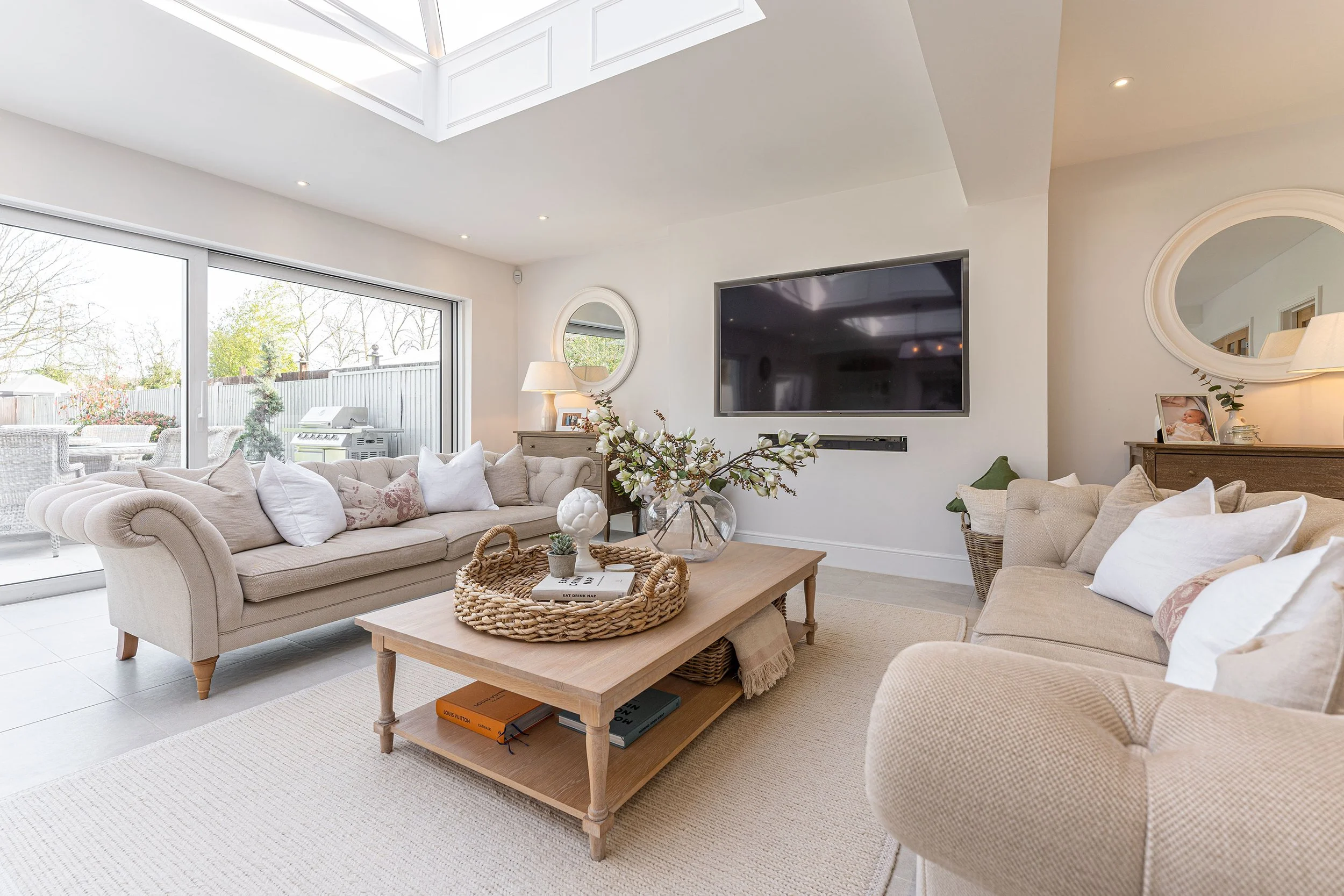 C4 Luxury property photographer - by Visually Rich 01267.jpg