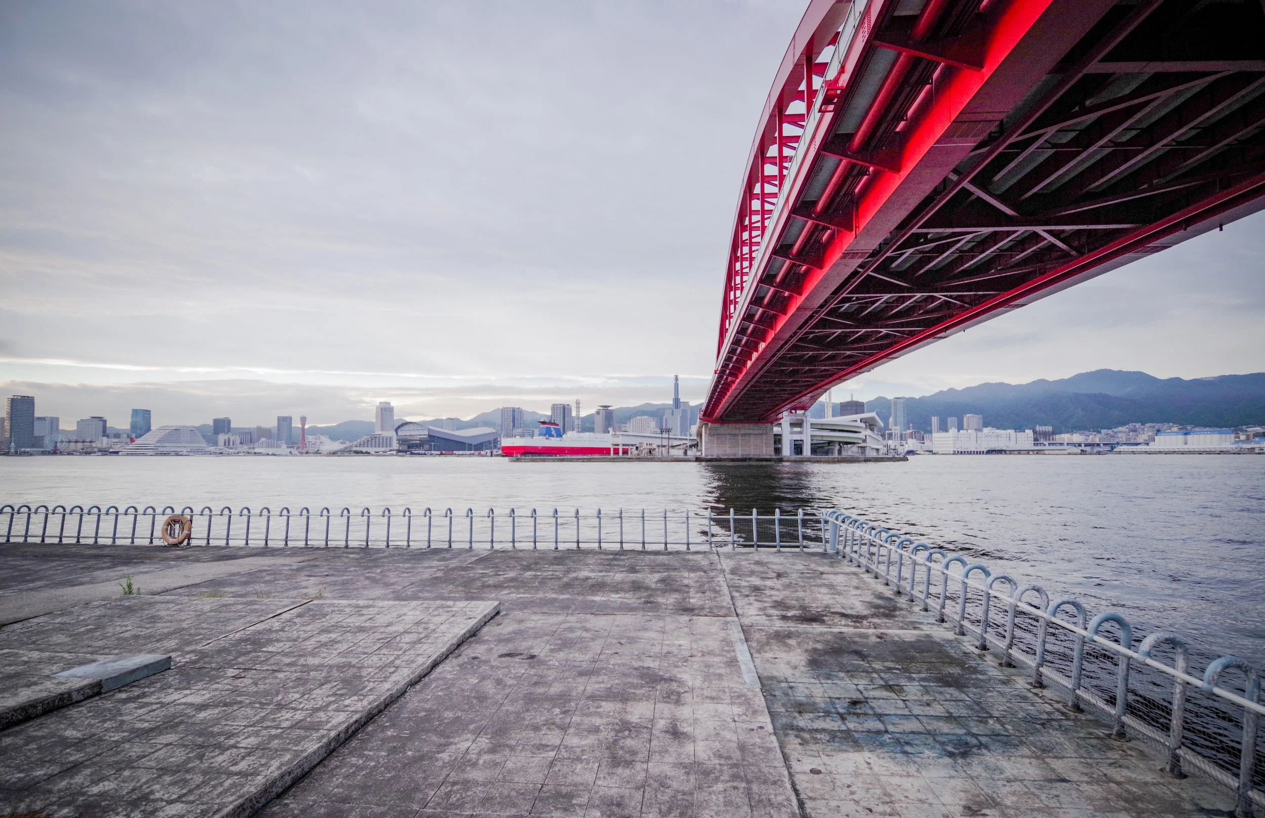 Kobe Ohashi Bridge Kobe 2025 Fam Miranda Carnessale1.jpg