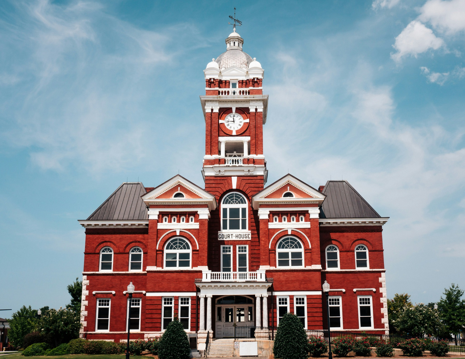 Utah courthouse building symbolizing criminal trials and defense representation in district and justice courts