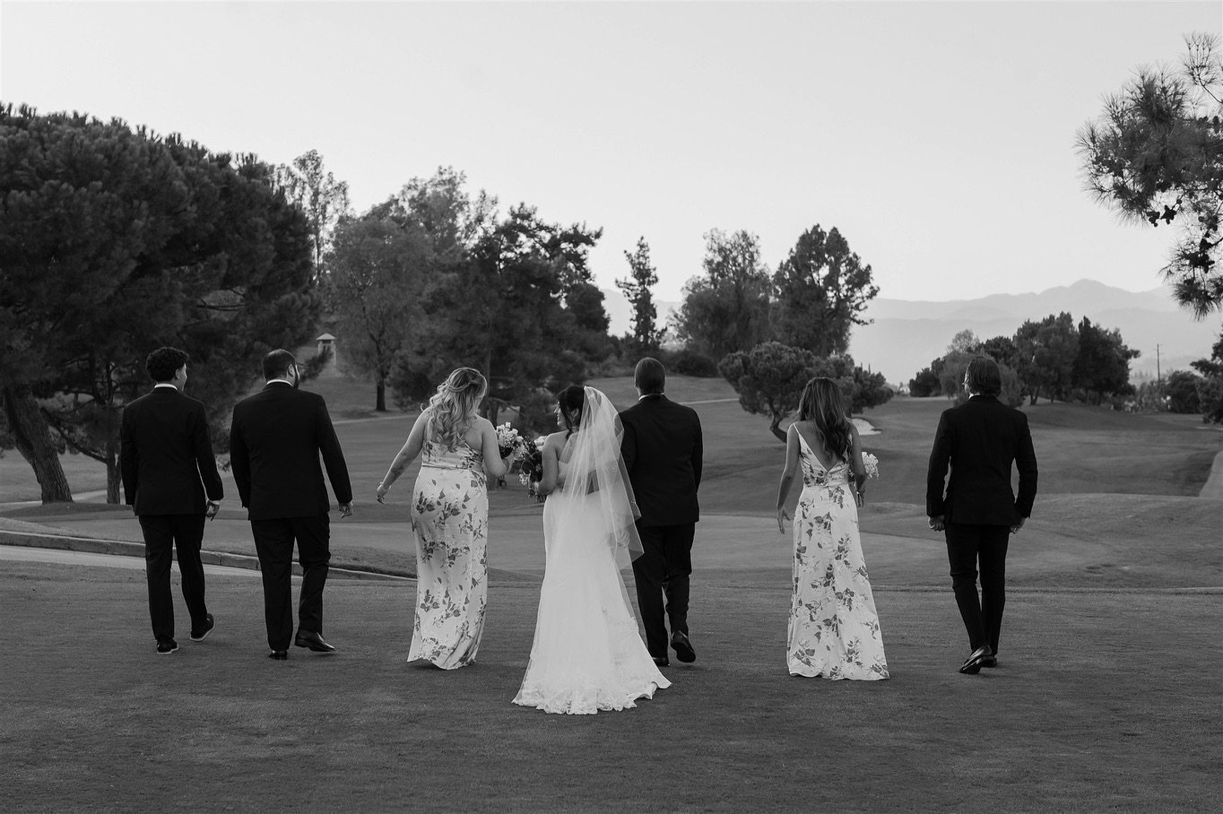 Bridal parties can look large or more intimate. These two decided only siblings will be in their bridal party and it was so sweet! 

Photos will look great either way, small or large bridal party 🫶🏼
.
.
California Wedding Photographer
.
.
#californ